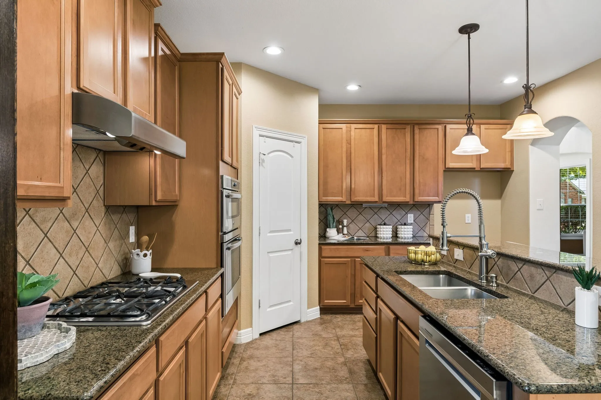 Single Family Residence For Sale in Collin County , 6316 Blackstone Drive, Mc Kinney, Texas 75070, 4 Bedroom, 3 Bathroom, 2 Garage spaces, 2,773 Sqft, built in 2007, mls#21406008, Real Estate Agent in Mc Kinney, Homes For Sale in Collin county, Homes For Sale in Mc Kinney, Realtor in Mc Kinney Texas, Real Estate Brokerage Independent Realty Texas, Luminita Cordes Realtor