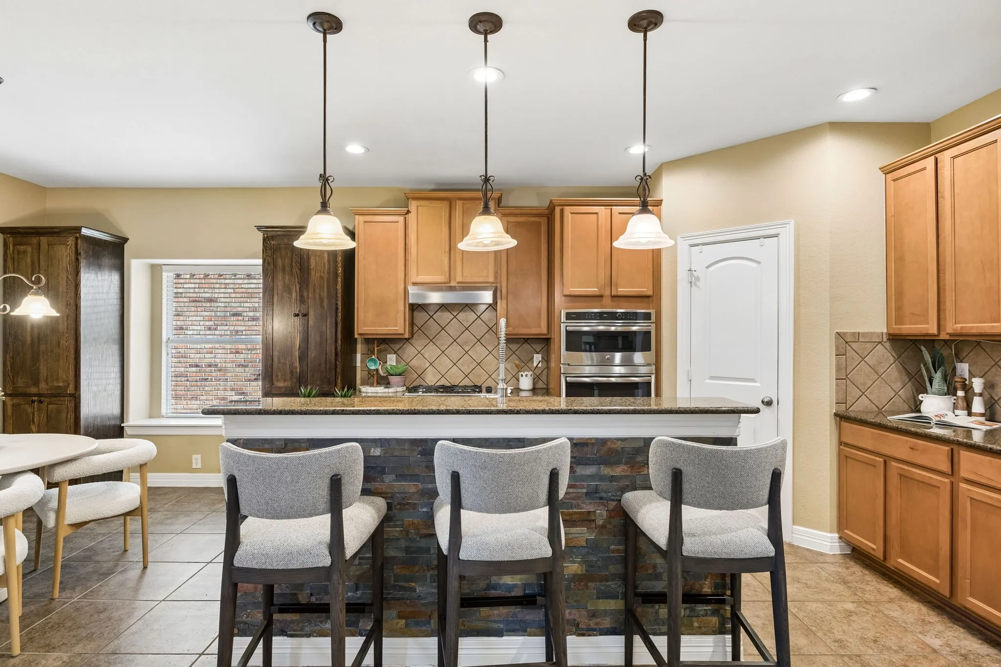 Single Family Residence For Sale in Collin County , 6316 Blackstone Drive, Mc Kinney, Texas 75070, 4 Bedroom, 3 Bathroom, 2 Garage spaces, 2,773 Sqft, built in 2007, mls#21406008, Real Estate Agent in Mc Kinney, Homes For Sale in Collin county, Homes For Sale in Mc Kinney, Realtor in Mc Kinney Texas, Real Estate Brokerage Independent Realty Texas, Luminita Cordes Realtor