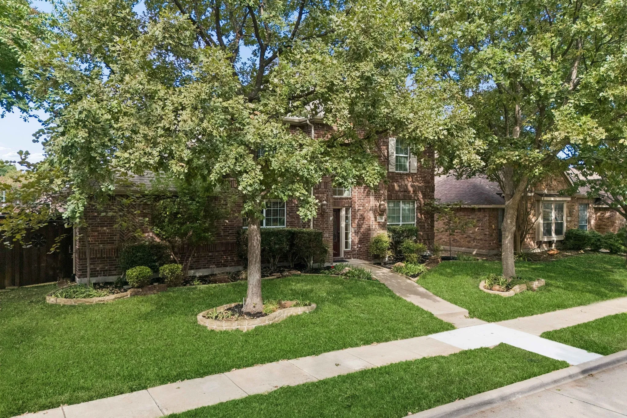Single Family Residence For Sale in Collin County , 6316 Blackstone Drive, Mc Kinney, Texas 75070, 4 Bedroom, 3 Bathroom, 2 Garage spaces, 2,773 Sqft, built in 2007, mls#21406008, Real Estate Agent in Mc Kinney, Homes For Sale in Collin county, Homes For Sale in Mc Kinney, Realtor in Mc Kinney Texas, Real Estate Brokerage Independent Realty Texas, Luminita Cordes Realtor
