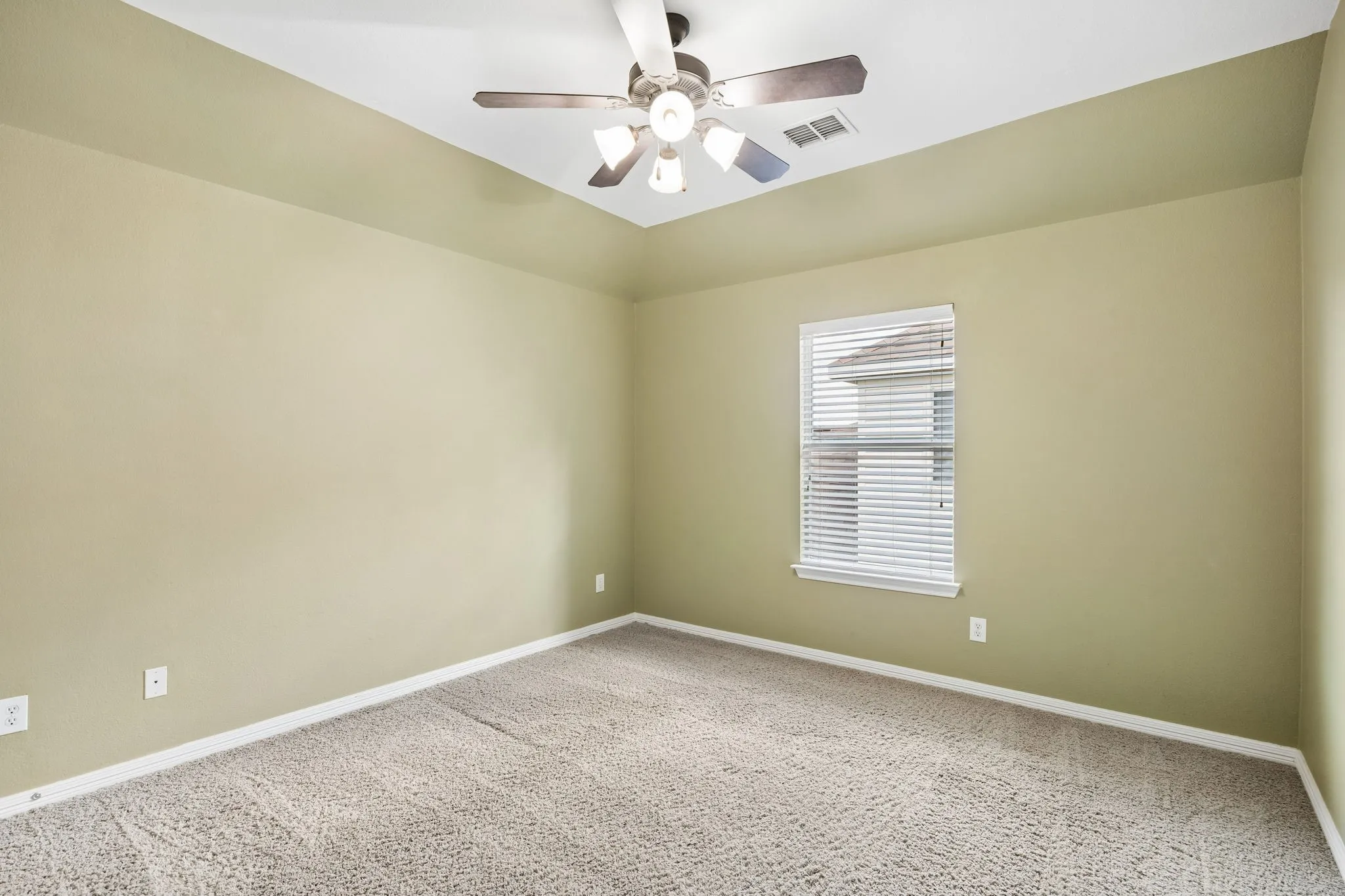 Single Family Residence For Sale in Collin County , 6316 Blackstone Drive, Mc Kinney, Texas 75070, 4 Bedroom, 3 Bathroom, 2 Garage spaces, 2,773 Sqft, built in 2007, mls#21406008, Real Estate Agent in Mc Kinney, Homes For Sale in Collin county, Homes For Sale in Mc Kinney, Realtor in Mc Kinney Texas, Real Estate Brokerage Independent Realty Texas, Luminita Cordes Realtor