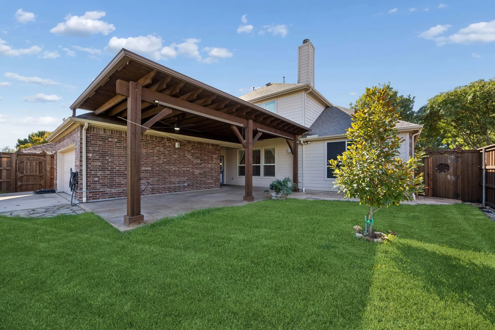 Single Family Residence For Sale in Collin County , 6316 Blackstone Drive, Mc Kinney, Texas 75070, 4 Bedroom, 3 Bathroom, 2 Garage spaces, 2,773 Sqft, built in 2007, mls#21406008, Real Estate Agent in Mc Kinney, Homes For Sale in Collin county, Homes For Sale in Mc Kinney, Realtor in Mc Kinney Texas, Real Estate Brokerage Independent Realty Texas, Luminita Cordes Realtor
