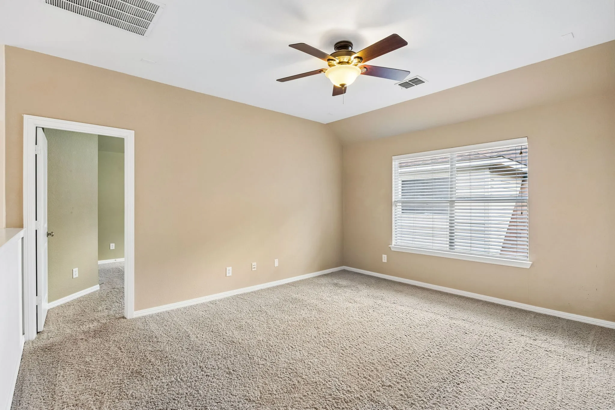 Single Family Residence For Sale in Collin County , 6316 Blackstone Drive, Mc Kinney, Texas 75070, 4 Bedroom, 3 Bathroom, 2 Garage spaces, 2,773 Sqft, built in 2007, mls#21406008, Real Estate Agent in Mc Kinney, Homes For Sale in Collin county, Homes For Sale in Mc Kinney, Realtor in Mc Kinney Texas, Real Estate Brokerage Independent Realty Texas, Luminita Cordes Realtor