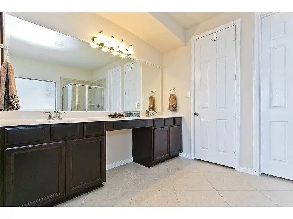 Single Family Residence For Rent in Denton County , 1013 Chickasaw Drive, Carrollton, Texas 75010, 4 Bedroom, 4 Bathroom, 2 Garage spaces, 3,153 Sqft, built in 2012, mls#21413199, Real Estate Agent in Carrollton, Homes For Rent in Denton county, Homes For Rent in Carrollton, Realtor in Carrollton Texas, Real Estate Brokerage Independent Realty Texas, Luminita Cordes Realtor