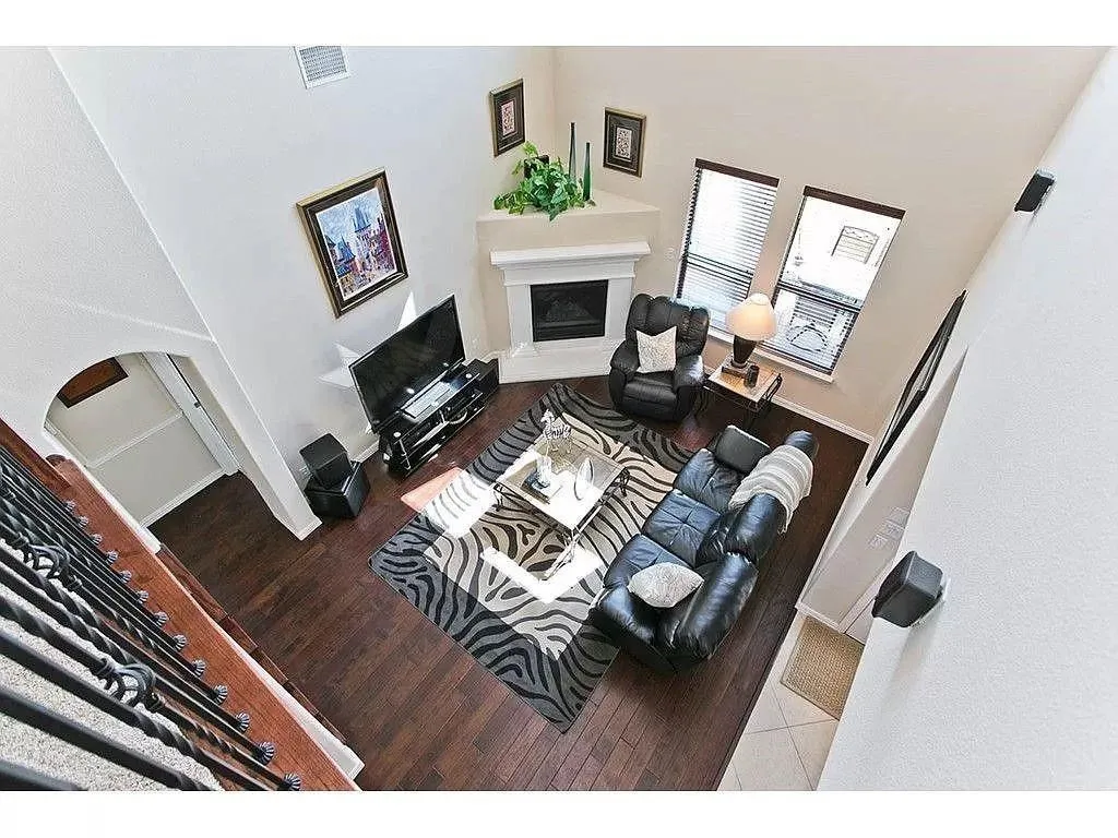 Single Family Residence For Rent in Denton County , 1013 Chickasaw Drive, Carrollton, Texas 75010, 4 Bedroom, 4 Bathroom, 2 Garage spaces, 3,153 Sqft, built in 2012, mls#21413199, Real Estate Agent in Carrollton, Homes For Rent in Denton county, Homes For Rent in Carrollton, Realtor in Carrollton Texas, Real Estate Brokerage Independent Realty Texas, Luminita Cordes Realtor