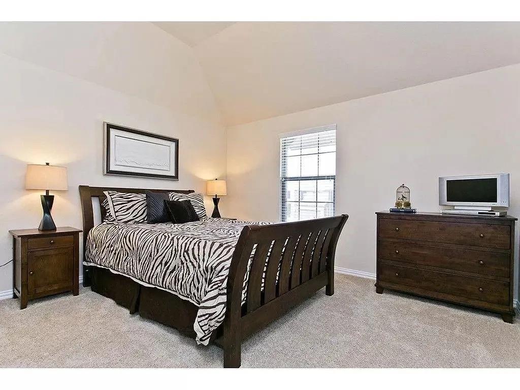 Single Family Residence For Rent in Denton County , 1013 Chickasaw Drive, Carrollton, Texas 75010, 4 Bedroom, 4 Bathroom, 2 Garage spaces, 3,153 Sqft, built in 2012, mls#21413199, Real Estate Agent in Carrollton, Homes For Rent in Denton county, Homes For Rent in Carrollton, Realtor in Carrollton Texas, Real Estate Brokerage Independent Realty Texas, Luminita Cordes Realtor