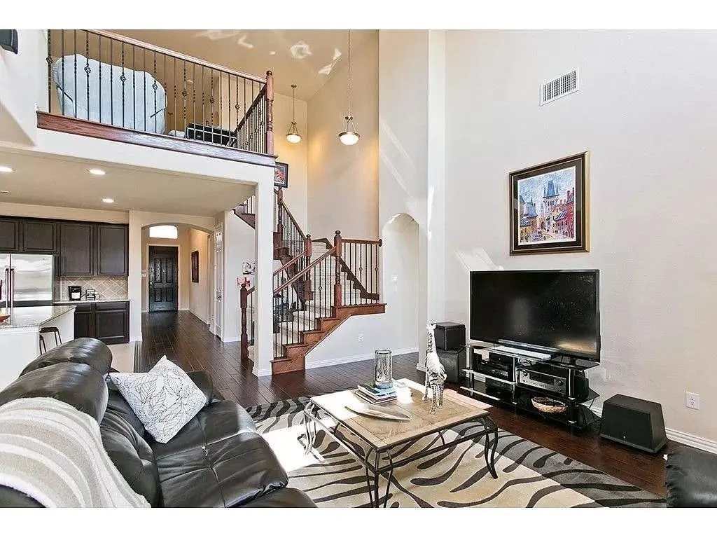 Single Family Residence For Rent in Denton County , 1013 Chickasaw Drive, Carrollton, Texas 75010, 4 Bedroom, 4 Bathroom, 2 Garage spaces, 3,153 Sqft, built in 2012, mls#21413199, Real Estate Agent in Carrollton, Homes For Rent in Denton county, Homes For Rent in Carrollton, Realtor in Carrollton Texas, Real Estate Brokerage Independent Realty Texas, Luminita Cordes Realtor