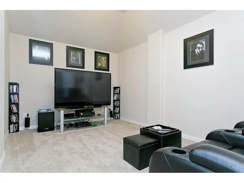 Single Family Residence For Rent in Denton County , 1013 Chickasaw Drive, Carrollton, Texas 75010, 4 Bedroom, 4 Bathroom, 2 Garage spaces, 3,153 Sqft, built in 2012, mls#21413199, Real Estate Agent in Carrollton, Homes For Rent in Denton county, Homes For Rent in Carrollton, Realtor in Carrollton Texas, Real Estate Brokerage Independent Realty Texas, Luminita Cordes Realtor