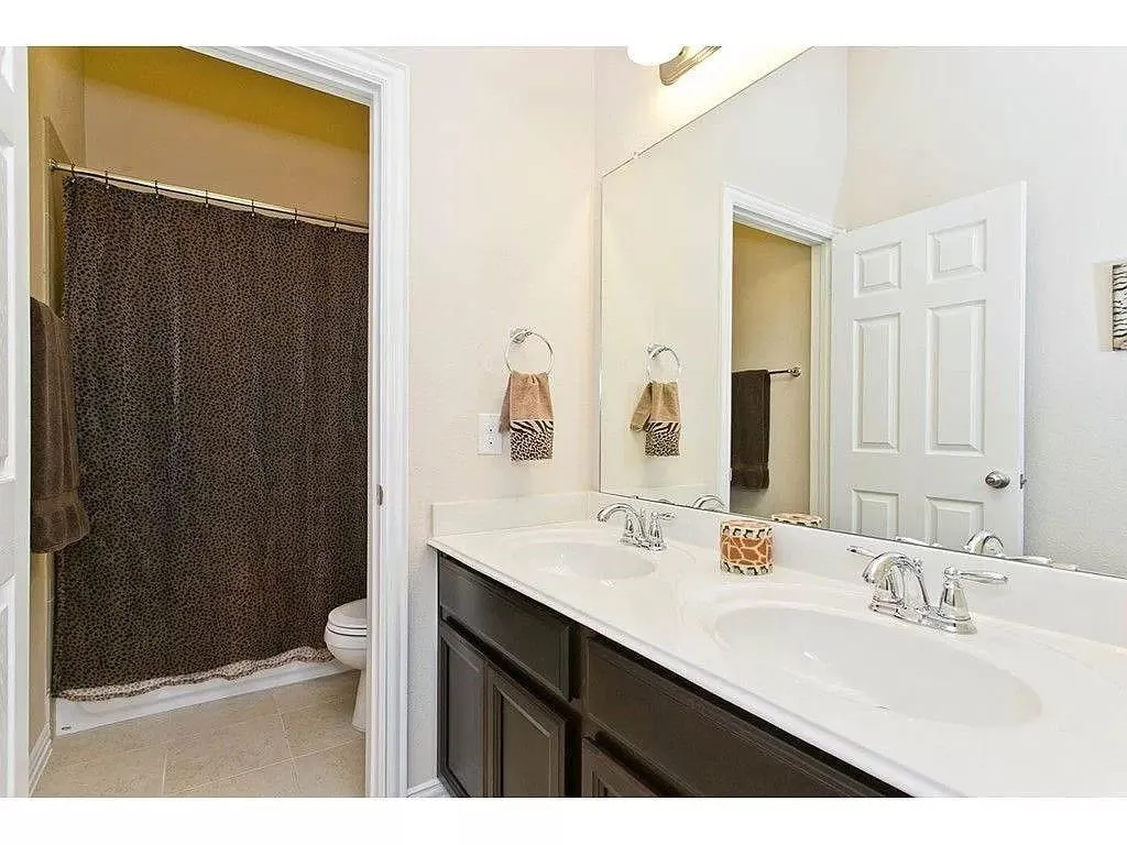 Single Family Residence For Rent in Denton County , 1013 Chickasaw Drive, Carrollton, Texas 75010, 4 Bedroom, 4 Bathroom, 2 Garage spaces, 3,153 Sqft, built in 2012, mls#21413199, Real Estate Agent in Carrollton, Homes For Rent in Denton county, Homes For Rent in Carrollton, Realtor in Carrollton Texas, Real Estate Brokerage Independent Realty Texas, Luminita Cordes Realtor