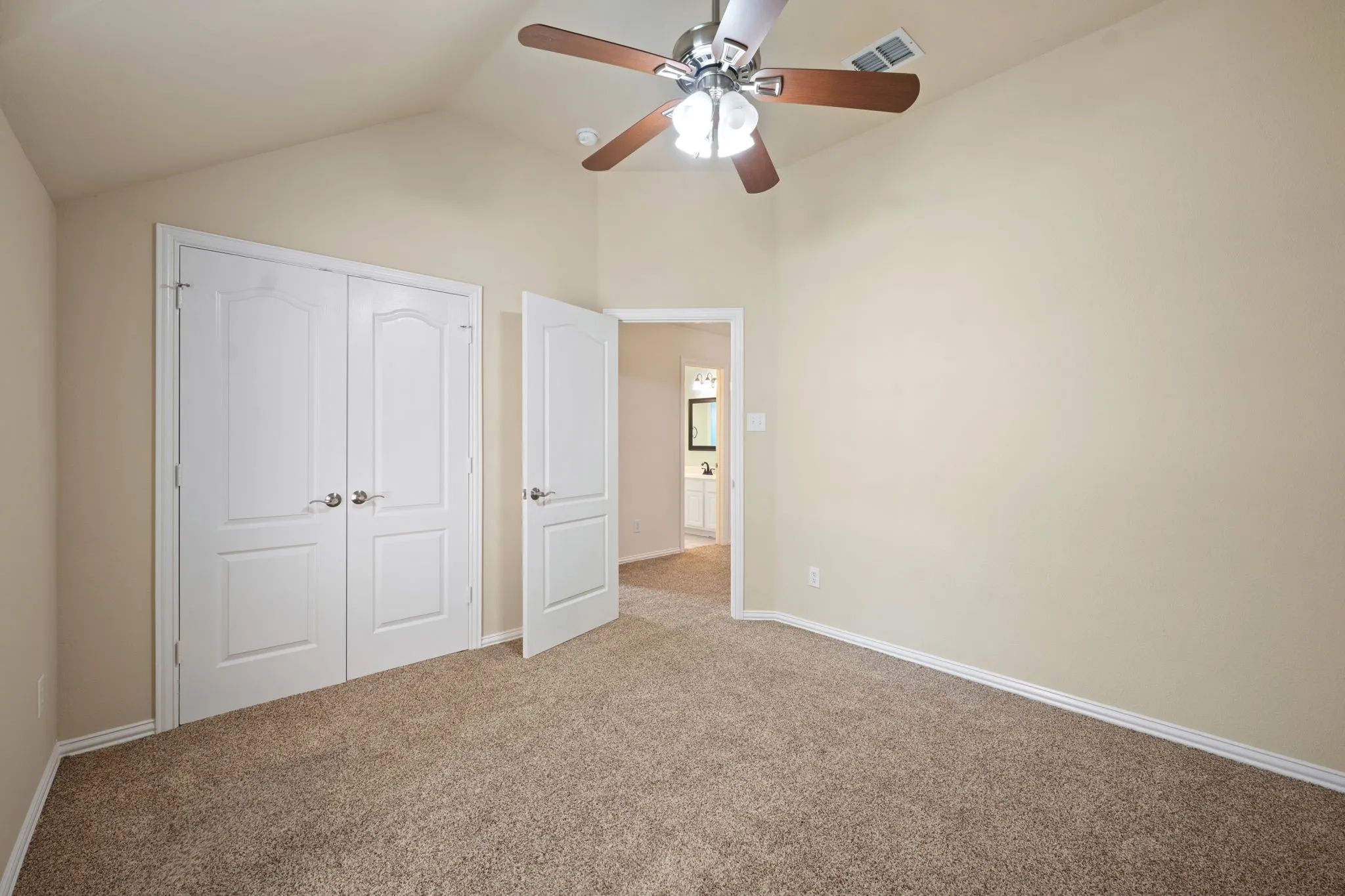 Single Family Residence For Sale in Collin County , 8301 Bartley Circle, Plano, Texas 75025, 5 Bedroom, 4 Bathroom, 2 Garage spaces, 3,553 Sqft, built in 1997, mls#21407110, Real Estate Agent in Plano, Homes For Sale in Collin county, Homes For Sale in Plano, Realtor in Plano Texas, Real Estate Brokerage Independent Realty Texas, Luminita Cordes Realtor