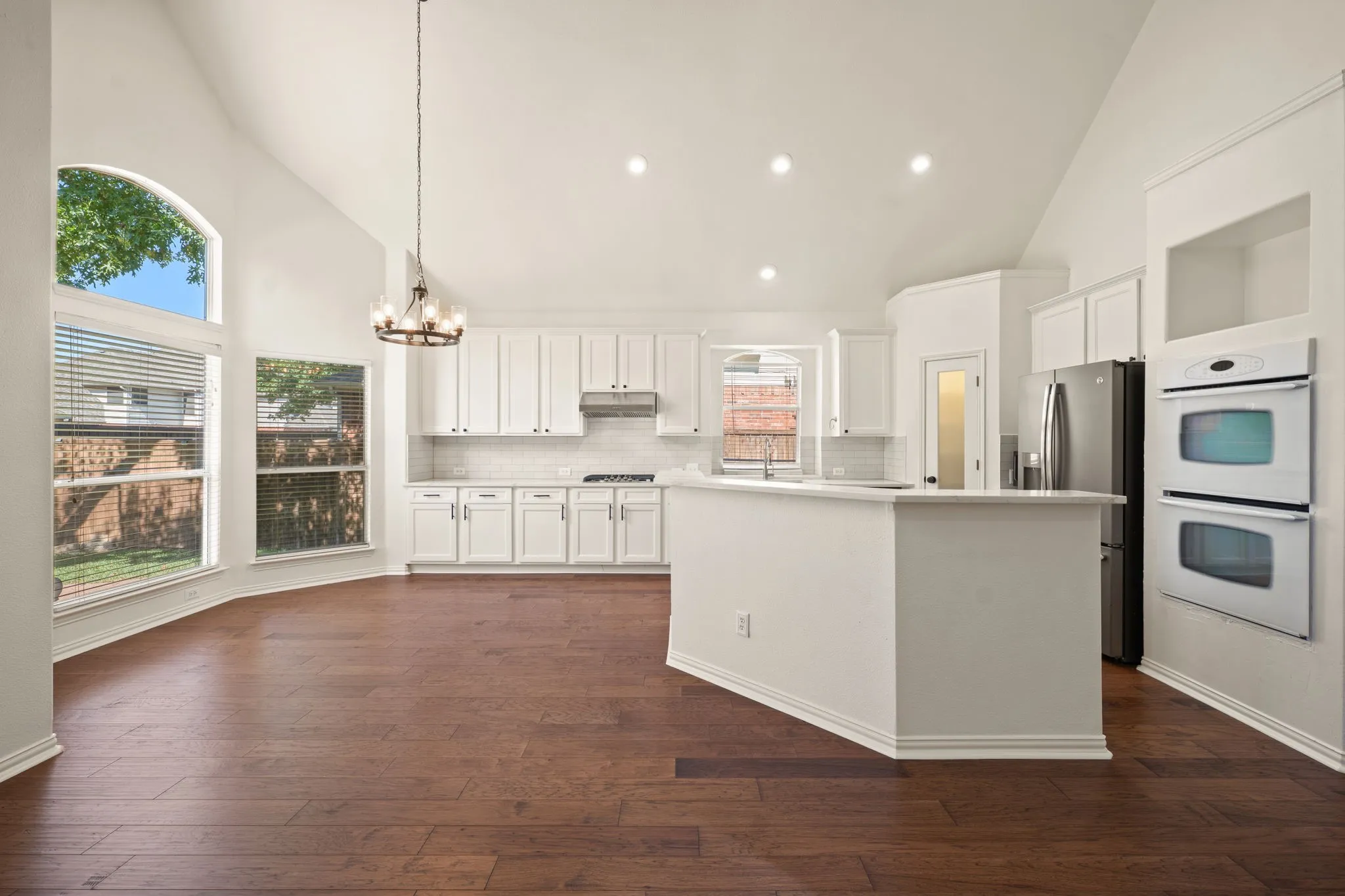 Single Family Residence For Sale in Collin County , 8301 Bartley Circle, Plano, Texas 75025, 5 Bedroom, 4 Bathroom, 2 Garage spaces, 3,553 Sqft, built in 1997, mls#21407110, Real Estate Agent in Plano, Homes For Sale in Collin county, Homes For Sale in Plano, Realtor in Plano Texas, Real Estate Brokerage Independent Realty Texas, Luminita Cordes Realtor