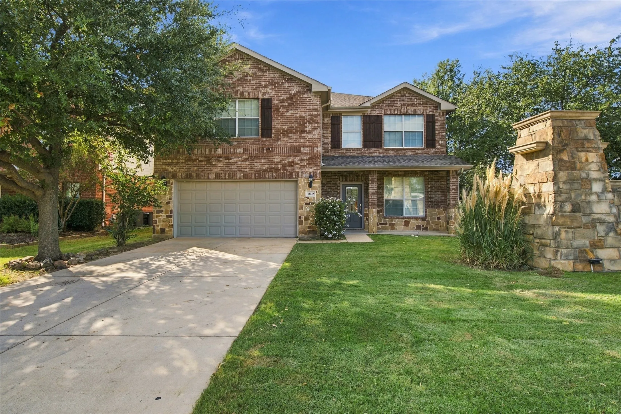 Single Family Residence For Rent in Tarrant County , 11329 Kenny Drive, Fort Worth, Texas 76244, 3 Bedroom, 3 Bathroom, 2 Garage spaces, 2,686 Sqft, built in 2010, mls#21413233, Real Estate Agent in Fort Worth, Homes For Rent in Tarrant county, Homes For Rent in Fort Worth, Realtor in Fort Worth Texas, Real Estate Brokerage Independent Realty Texas, Luminita Cordes Realtor