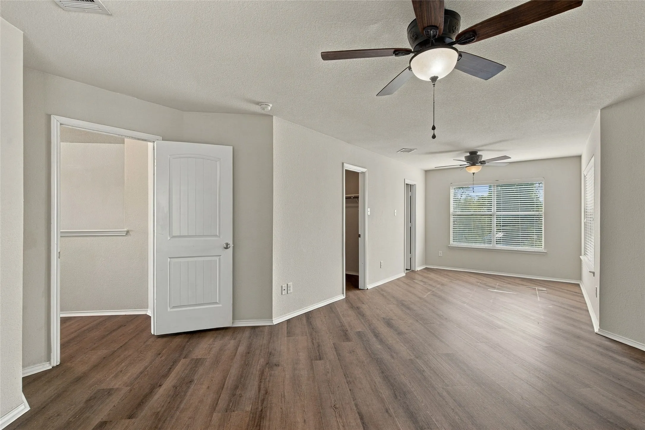 Single Family Residence For Rent in Tarrant County , 11329 Kenny Drive, Fort Worth, Texas 76244, 3 Bedroom, 3 Bathroom, 2 Garage spaces, 2,686 Sqft, built in 2010, mls#21413233, Real Estate Agent in Fort Worth, Homes For Rent in Tarrant county, Homes For Rent in Fort Worth, Realtor in Fort Worth Texas, Real Estate Brokerage Independent Realty Texas, Luminita Cordes Realtor