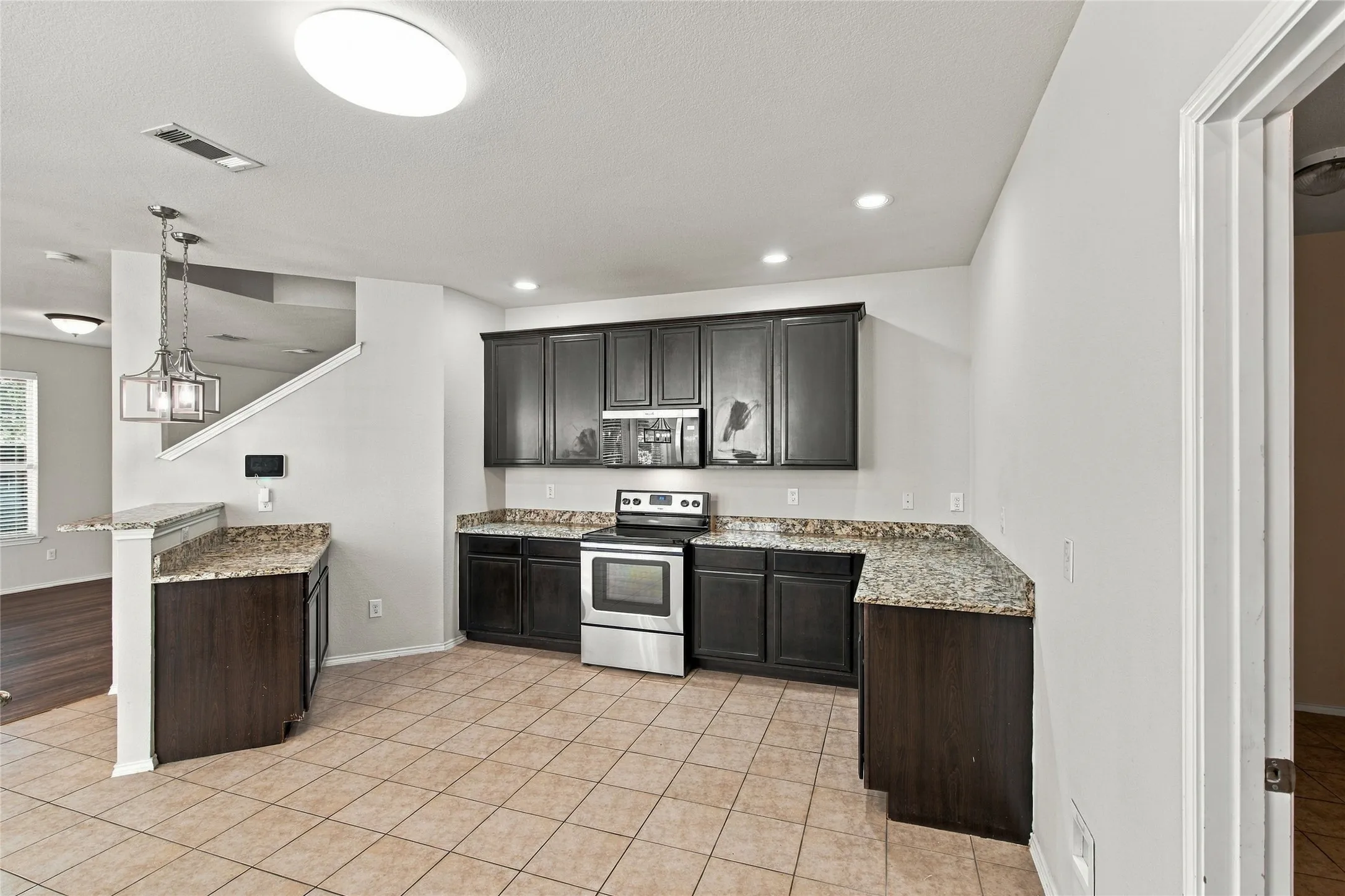 Single Family Residence For Rent in Tarrant County , 11329 Kenny Drive, Fort Worth, Texas 76244, 3 Bedroom, 3 Bathroom, 2 Garage spaces, 2,686 Sqft, built in 2010, mls#21413233, Real Estate Agent in Fort Worth, Homes For Rent in Tarrant county, Homes For Rent in Fort Worth, Realtor in Fort Worth Texas, Real Estate Brokerage Independent Realty Texas, Luminita Cordes Realtor