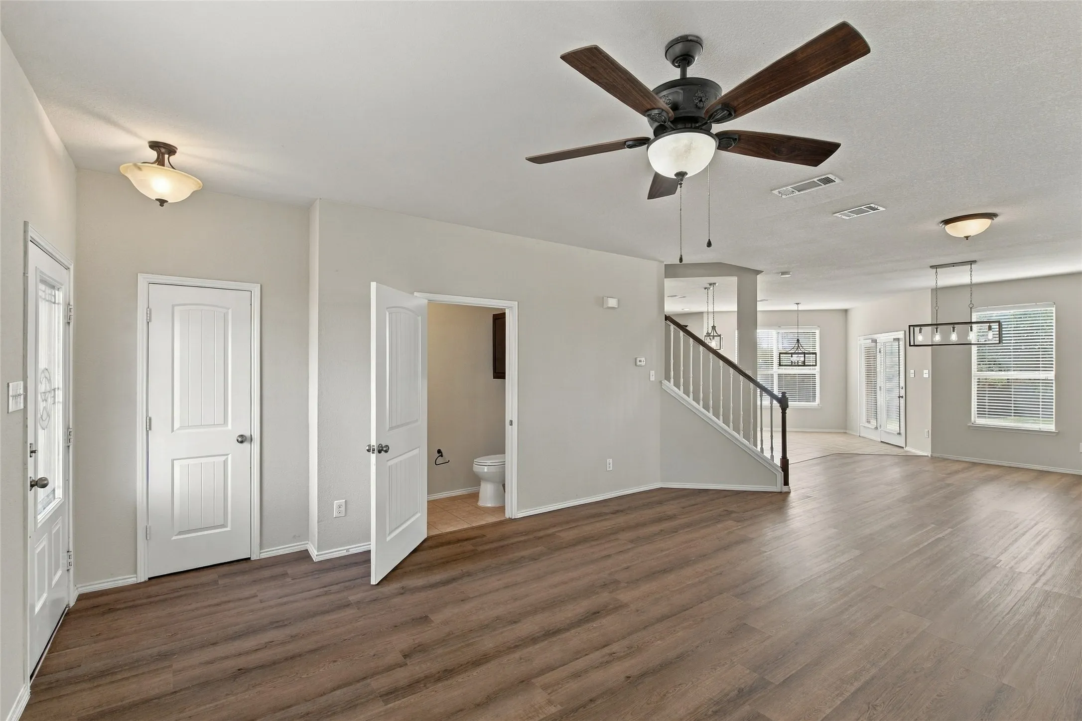 Single Family Residence For Rent in Tarrant County , 11329 Kenny Drive, Fort Worth, Texas 76244, 3 Bedroom, 3 Bathroom, 2 Garage spaces, 2,686 Sqft, built in 2010, mls#21413233, Real Estate Agent in Fort Worth, Homes For Rent in Tarrant county, Homes For Rent in Fort Worth, Realtor in Fort Worth Texas, Real Estate Brokerage Independent Realty Texas, Luminita Cordes Realtor