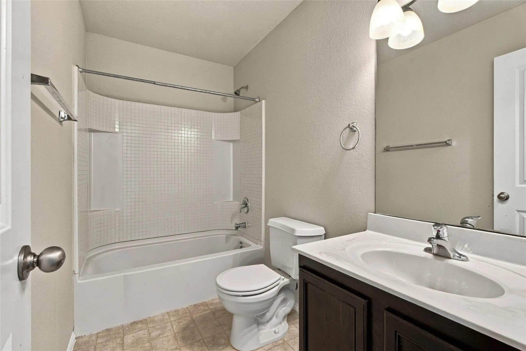 Single Family Residence For Rent in Tarrant County , 11329 Kenny Drive, Fort Worth, Texas 76244, 3 Bedroom, 3 Bathroom, 2 Garage spaces, 2,686 Sqft, built in 2010, mls#21413233, Real Estate Agent in Fort Worth, Homes For Rent in Tarrant county, Homes For Rent in Fort Worth, Realtor in Fort Worth Texas, Real Estate Brokerage Independent Realty Texas, Luminita Cordes Realtor