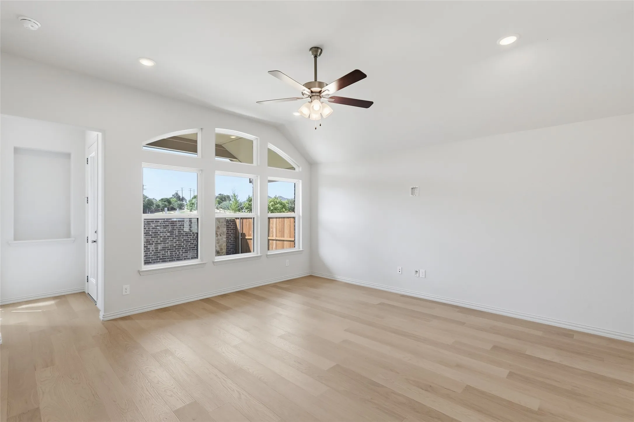 Single Family Residence For Sale in Denton County , 2808 Alcove Lane, Corinth, Texas 76210, 4 Bedroom, 3 Bathroom, 2 Garage spaces, 2,170 Sqft, built in 2026, mls#21399889, Real Estate Agent in Corinth, Homes For Sale in Denton county, Homes For Sale in Corinth, Realtor in Corinth Texas, Real Estate Brokerage Independent Realty Texas, Luminita Cordes Realtor