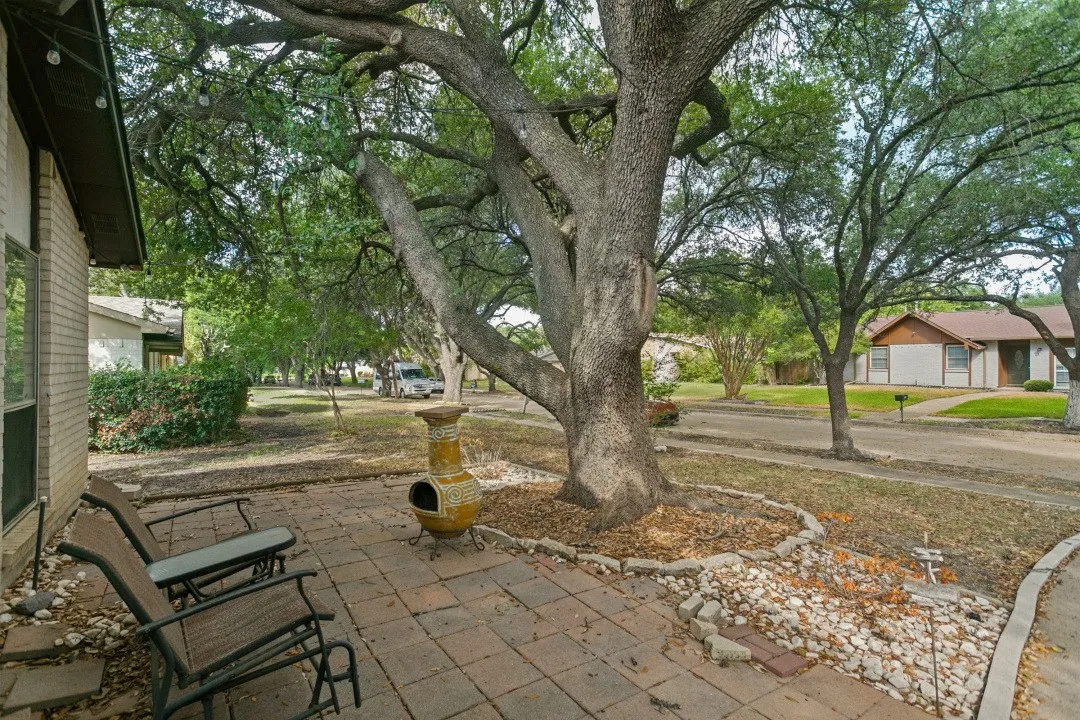 Single Family Residence For Sale in Collin County , 1412 Sequoia Drive, Plano, Texas 75023, 4 Bedroom, 2 Bathroom, 2 Garage spaces, 1,757 Sqft, built in 1972, mls#21398232, Real Estate Agent in Plano, Homes For Sale in Collin county, Homes For Sale in Plano, Realtor in Plano Texas, Real Estate Brokerage Independent Realty Texas, Luminita Cordes Realtor