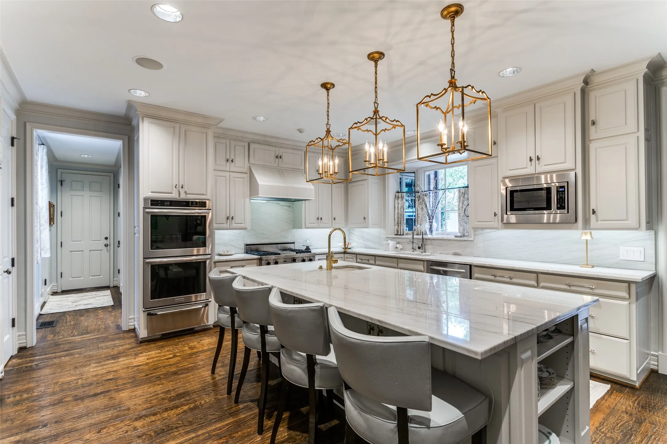 Single Family Residence For Sale in Dallas County , 4438 Arcady Avenue, Highland Park, Texas 75205, 5 Bedroom, 7 Bathroom, 2 Garage spaces, 6,119 Sqft, built in 1995, mls#21413259, Real Estate Agent in Highland Park, Homes For Sale in Dallas county, Homes For Sale in Highland Park, Realtor in Highland Park Texas, Real Estate Brokerage Independent Realty Texas, Luminita Cordes Realtor