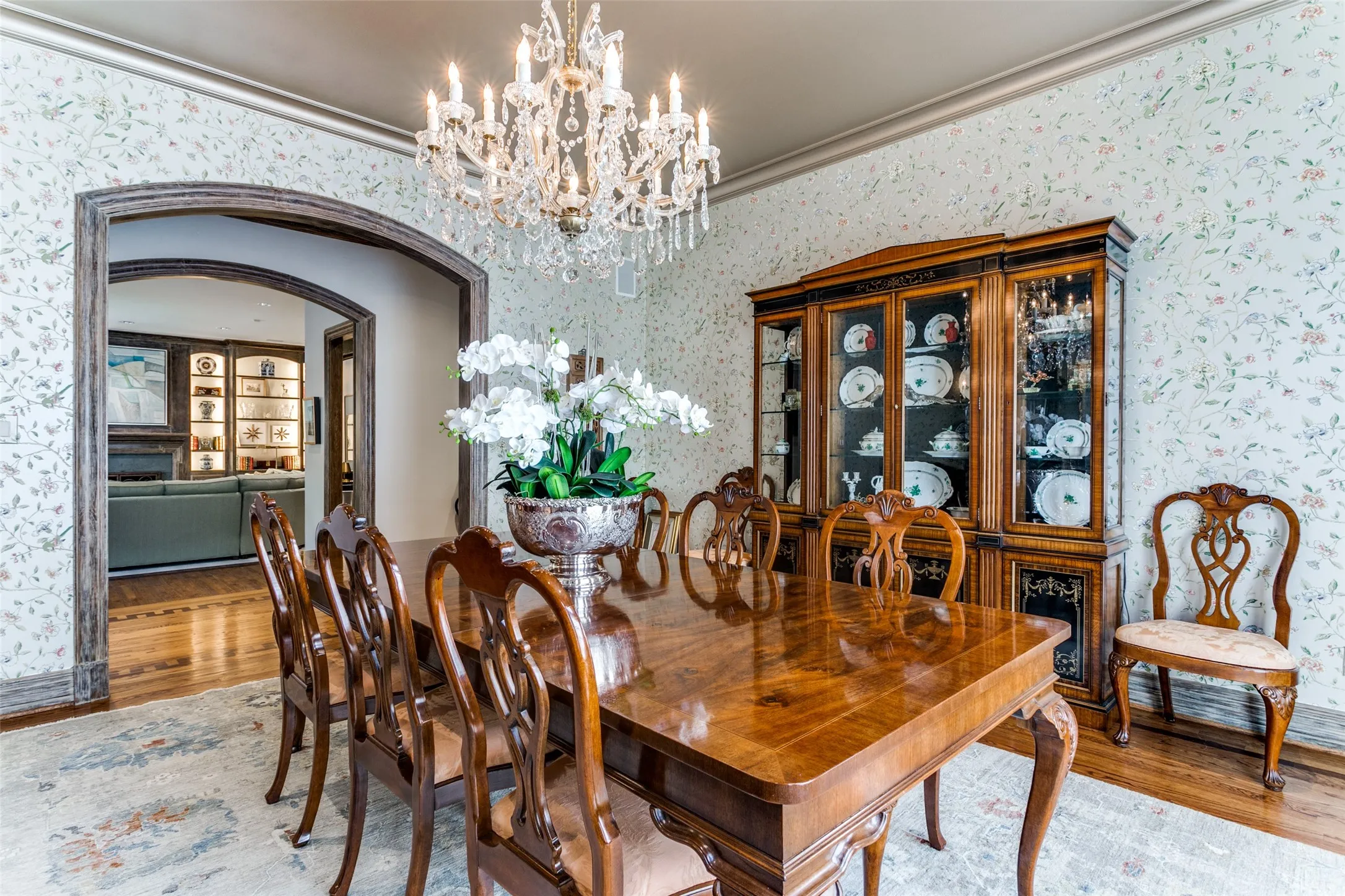 Single Family Residence For Sale in Dallas County , 4438 Arcady Avenue, Highland Park, Texas 75205, 5 Bedroom, 7 Bathroom, 2 Garage spaces, 6,119 Sqft, built in 1995, mls#21413259, Real Estate Agent in Highland Park, Homes For Sale in Dallas county, Homes For Sale in Highland Park, Realtor in Highland Park Texas, Real Estate Brokerage Independent Realty Texas, Luminita Cordes Realtor