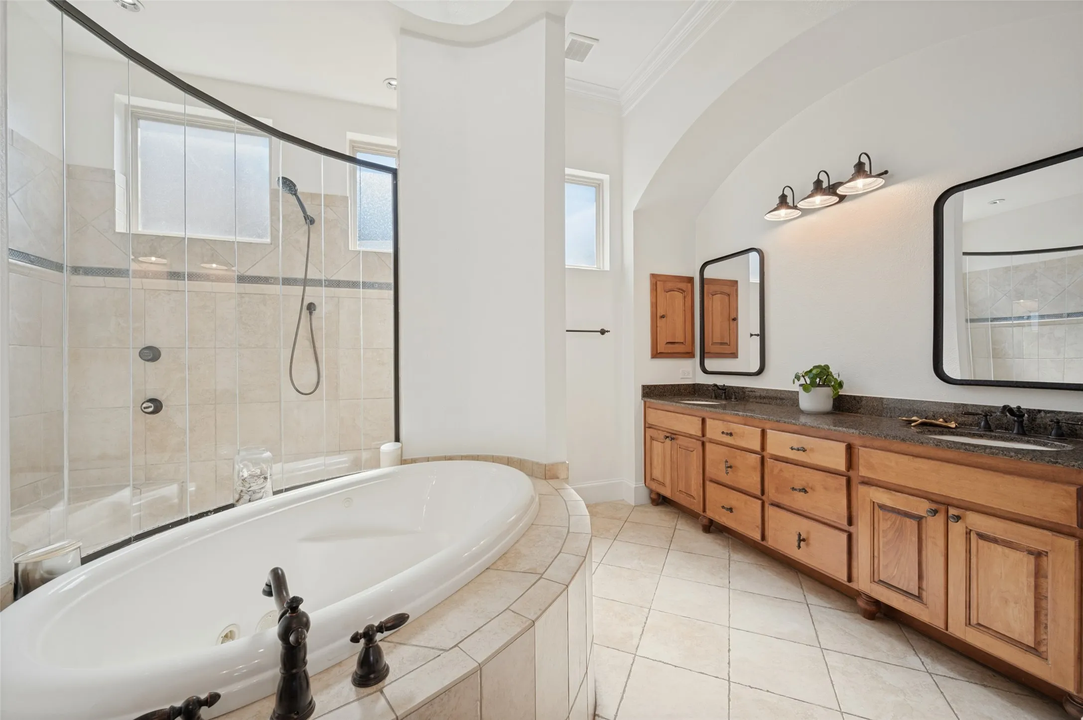 Single Family Residence For Sale in Collin County , 181 Hidden Lake Drive, Prosper, Texas 75078, 5 Bedroom, 6 Bathroom, 3 Garage spaces, 4,838 Sqft, built in 2006, mls#21399764, Real Estate Agent in Prosper, Homes For Sale in Collin county, Homes For Sale in Prosper, Realtor in Prosper Texas, Real Estate Brokerage Independent Realty Texas, Luminita Cordes Realtor