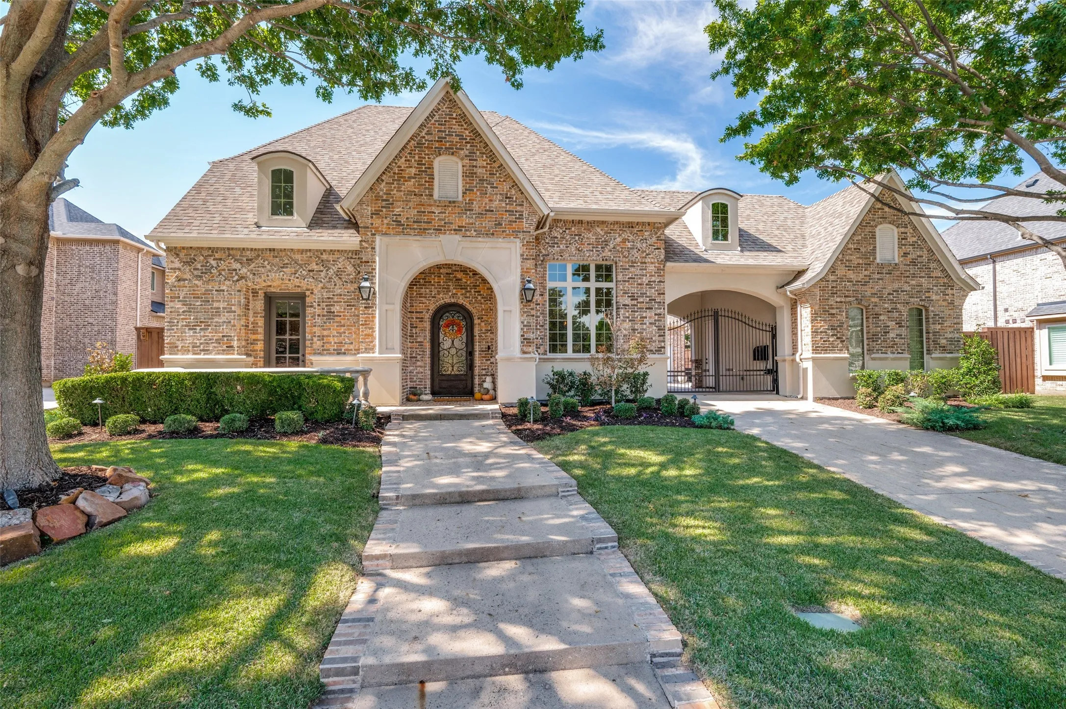 Single Family Residence For Sale in Collin County , 181 Hidden Lake Drive, Prosper, Texas 75078, 5 Bedroom, 6 Bathroom, 3 Garage spaces, 4,838 Sqft, built in 2006, mls#21399764, Real Estate Agent in Prosper, Homes For Sale in Collin county, Homes For Sale in Prosper, Realtor in Prosper Texas, Real Estate Brokerage Independent Realty Texas, Luminita Cordes Realtor