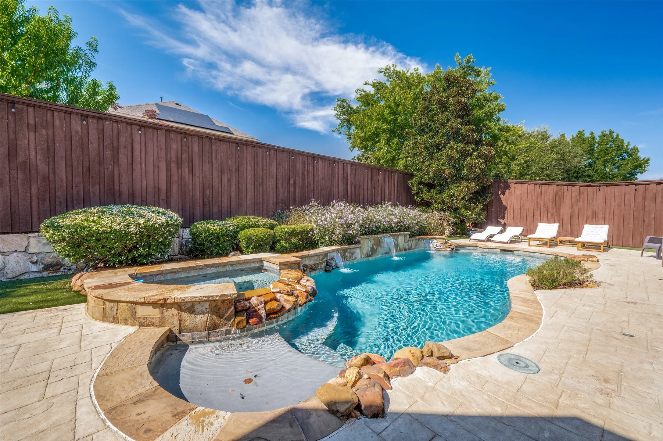 Single Family Residence For Sale in Collin County , 181 Hidden Lake Drive, Prosper, Texas 75078, 5 Bedroom, 6 Bathroom, 3 Garage spaces, 4,838 Sqft, built in 2006, mls#21399764, Real Estate Agent in Prosper, Homes For Sale in Collin county, Homes For Sale in Prosper, Realtor in Prosper Texas, Real Estate Brokerage Independent Realty Texas, Luminita Cordes Realtor