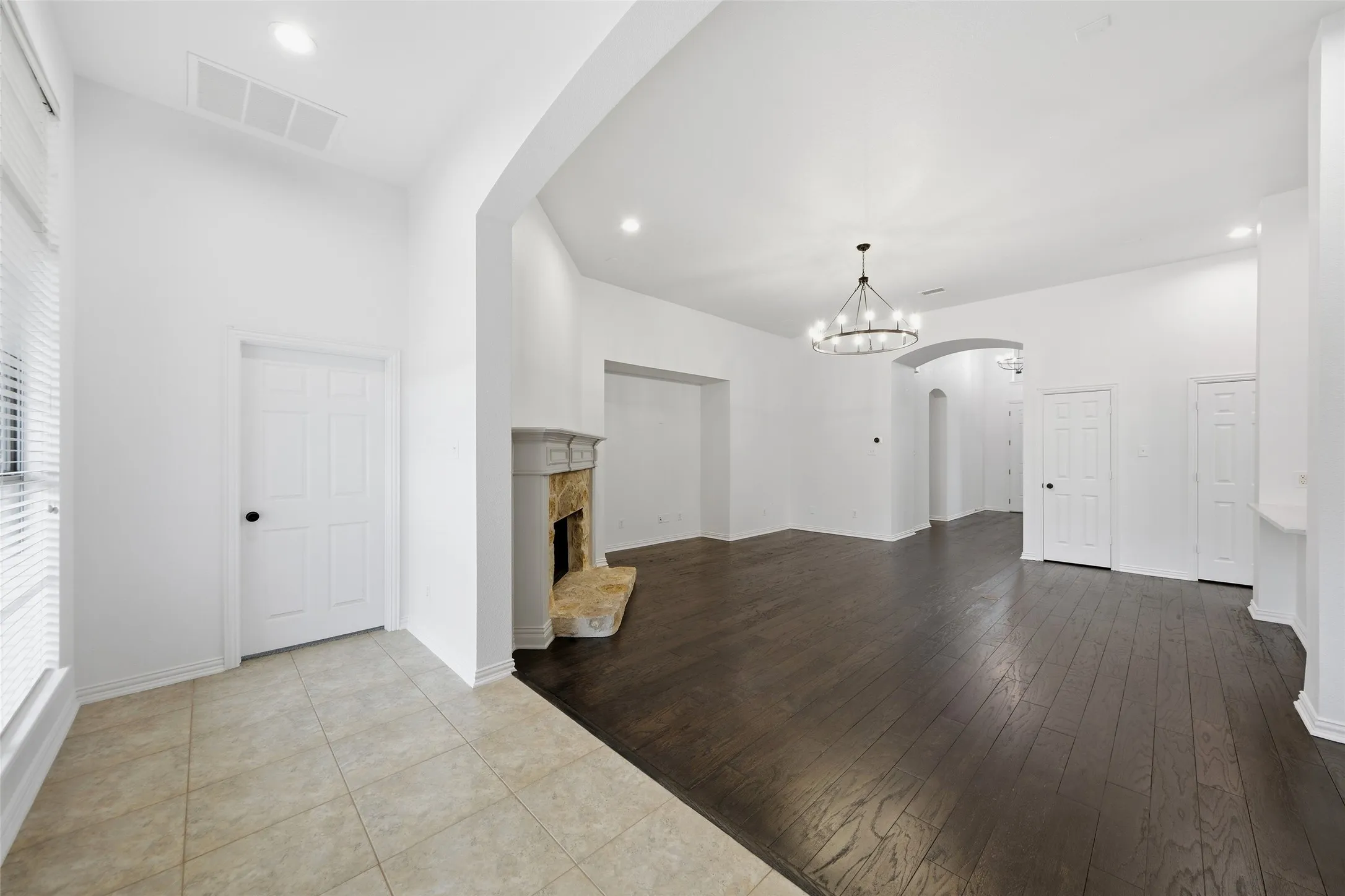 Single Family Residence For Sale in Collin County , 9112 Leafy Glade Road, Plano, Texas 75024, 4 Bedroom, 4 Bathroom, 2 Garage spaces, 3,056 Sqft, built in 2004, mls#21413089, Real Estate Agent in Plano, Homes For Sale in Collin county, Homes For Sale in Plano, Realtor in Plano Texas, Real Estate Brokerage Independent Realty Texas, Luminita Cordes Realtor