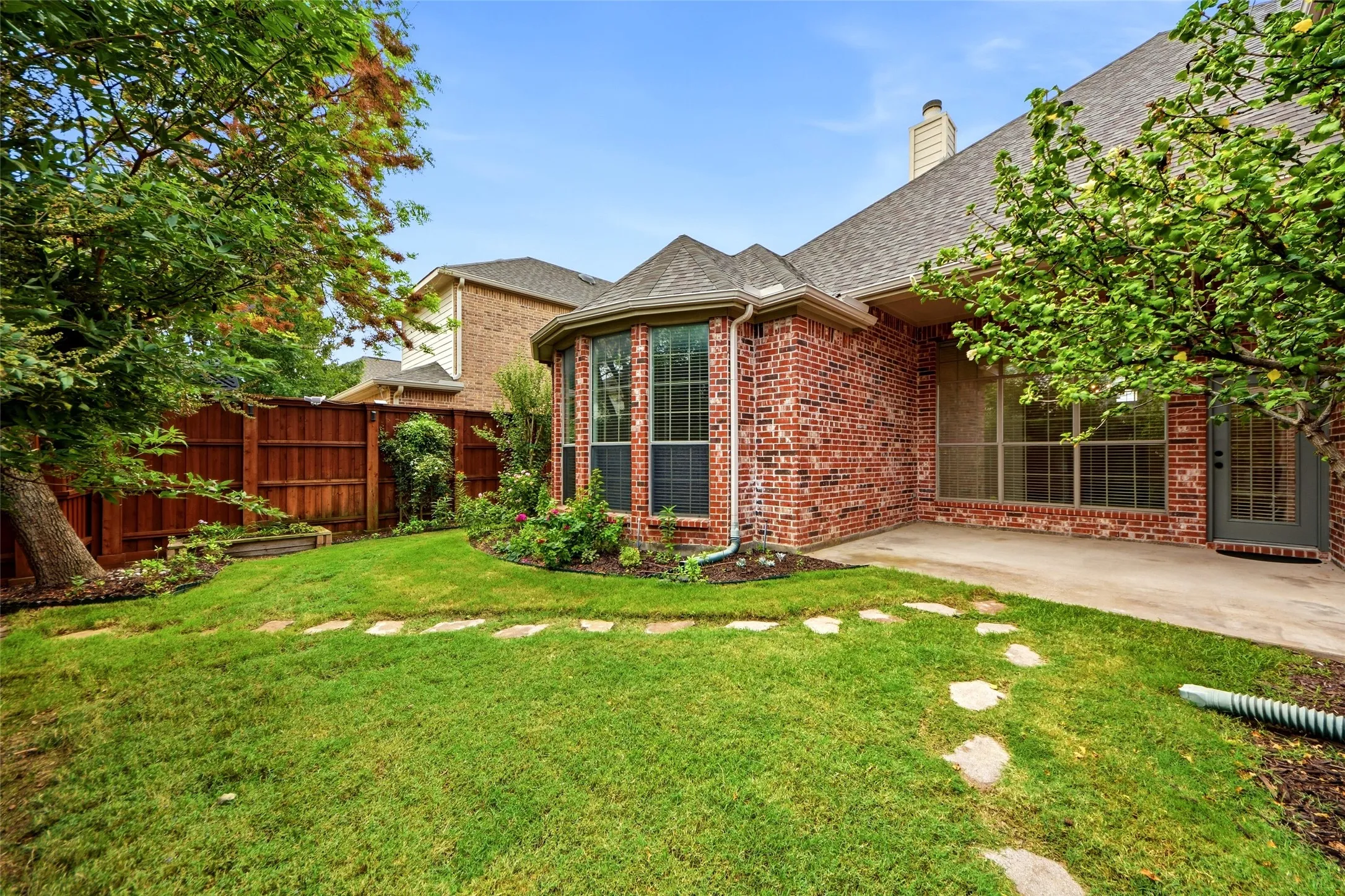 Single Family Residence For Sale in Collin County , 9112 Leafy Glade Road, Plano, Texas 75024, 4 Bedroom, 4 Bathroom, 2 Garage spaces, 3,056 Sqft, built in 2004, mls#21413089, Real Estate Agent in Plano, Homes For Sale in Collin county, Homes For Sale in Plano, Realtor in Plano Texas, Real Estate Brokerage Independent Realty Texas, Luminita Cordes Realtor