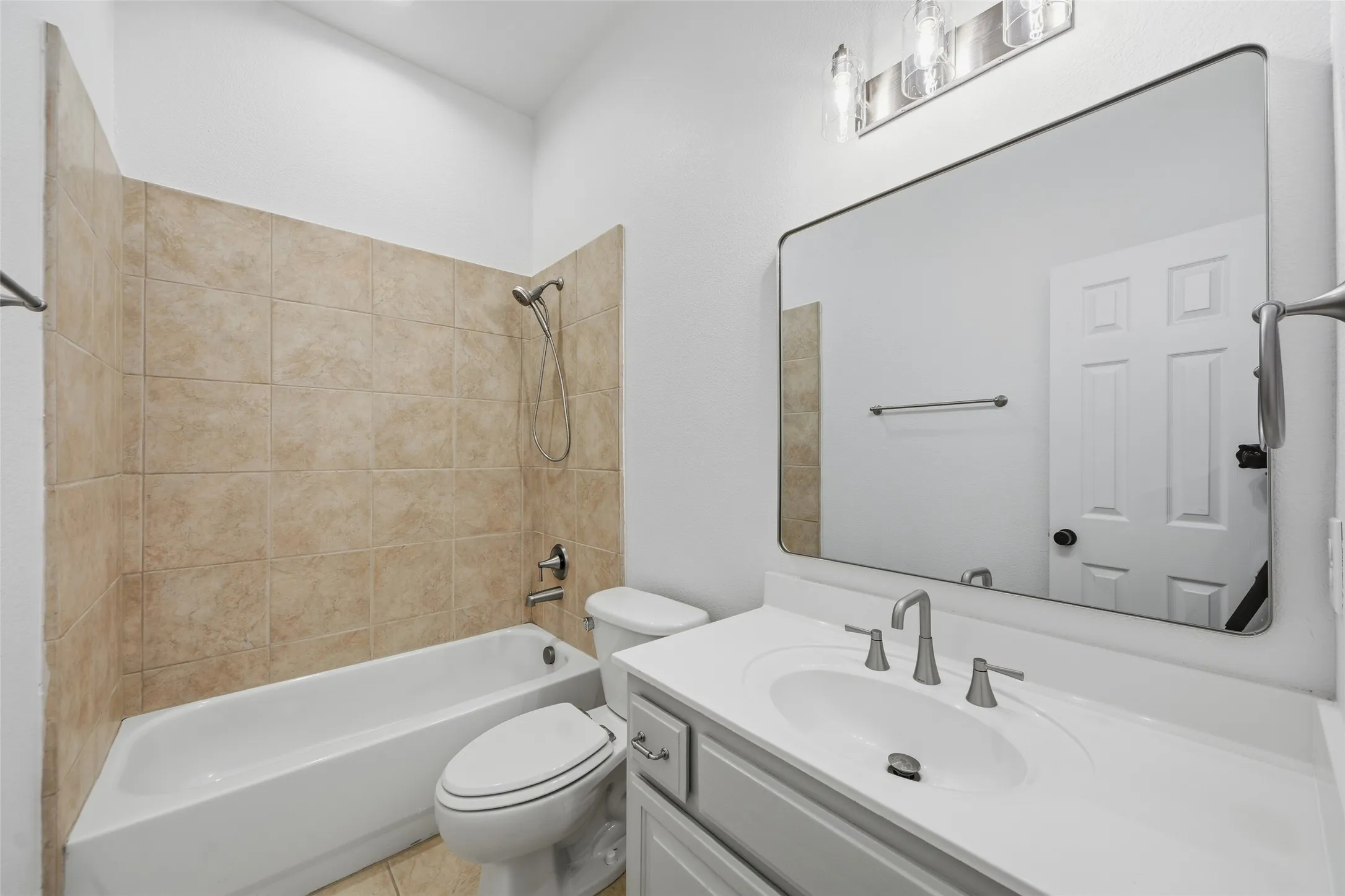 Single Family Residence For Sale in Collin County , 9112 Leafy Glade Road, Plano, Texas 75024, 4 Bedroom, 4 Bathroom, 2 Garage spaces, 3,056 Sqft, built in 2004, mls#21413089, Real Estate Agent in Plano, Homes For Sale in Collin county, Homes For Sale in Plano, Realtor in Plano Texas, Real Estate Brokerage Independent Realty Texas, Luminita Cordes Realtor