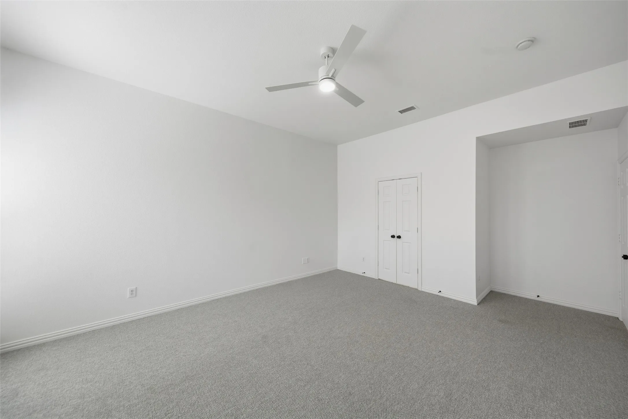 Single Family Residence For Sale in Collin County , 9112 Leafy Glade Road, Plano, Texas 75024, 4 Bedroom, 4 Bathroom, 2 Garage spaces, 3,056 Sqft, built in 2004, mls#21413089, Real Estate Agent in Plano, Homes For Sale in Collin county, Homes For Sale in Plano, Realtor in Plano Texas, Real Estate Brokerage Independent Realty Texas, Luminita Cordes Realtor