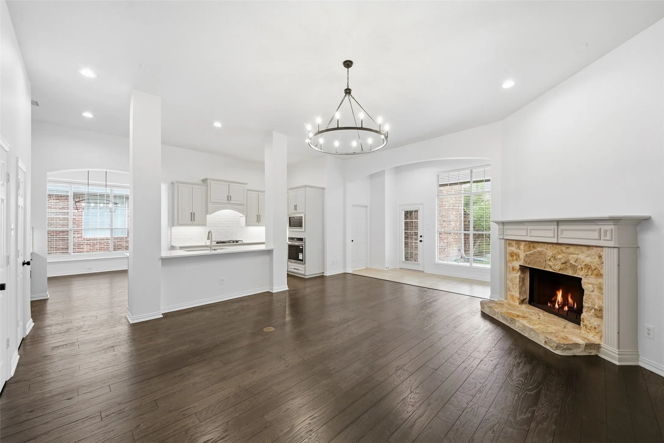 Single Family Residence For Sale in Collin County , 9112 Leafy Glade Road, Plano, Texas 75024, 4 Bedroom, 4 Bathroom, 2 Garage spaces, 3,056 Sqft, built in 2004, mls#21413089, Real Estate Agent in Plano, Homes For Sale in Collin county, Homes For Sale in Plano, Realtor in Plano Texas, Real Estate Brokerage Independent Realty Texas, Luminita Cordes Realtor