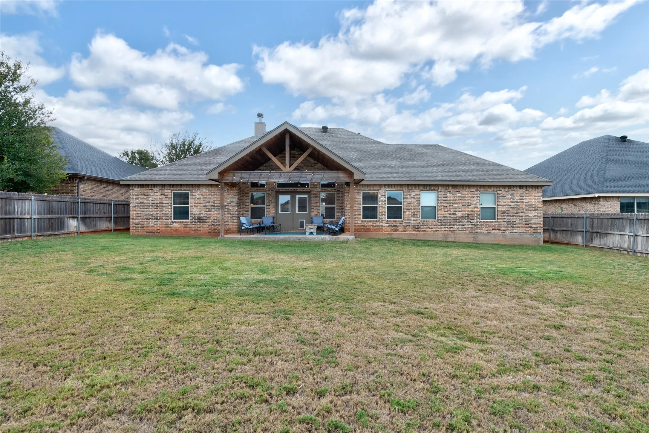 Single Family Residence For Sale in Taylor County , 3810 Kady Ridge, Abilene, Texas 79606, 4 Bedroom, 3 Bathroom, 2 Garage spaces, 2,340 Sqft, built in 2017, mls#21411458, Real Estate Agent in Abilene, Homes For Sale in Taylor county, Homes For Sale in Abilene, Realtor in Abilene Texas, Real Estate Brokerage Independent Realty Texas, Luminita Cordes Realtor
