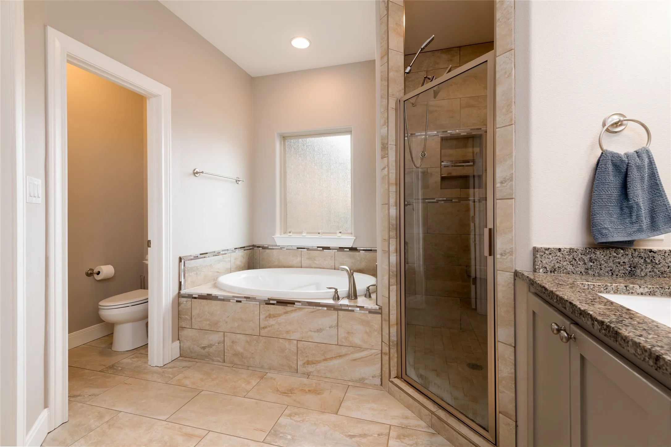 Single Family Residence For Sale in Taylor County , 3810 Kady Ridge, Abilene, Texas 79606, 4 Bedroom, 3 Bathroom, 2 Garage spaces, 2,340 Sqft, built in 2017, mls#21411458, Real Estate Agent in Abilene, Homes For Sale in Taylor county, Homes For Sale in Abilene, Realtor in Abilene Texas, Real Estate Brokerage Independent Realty Texas, Luminita Cordes Realtor