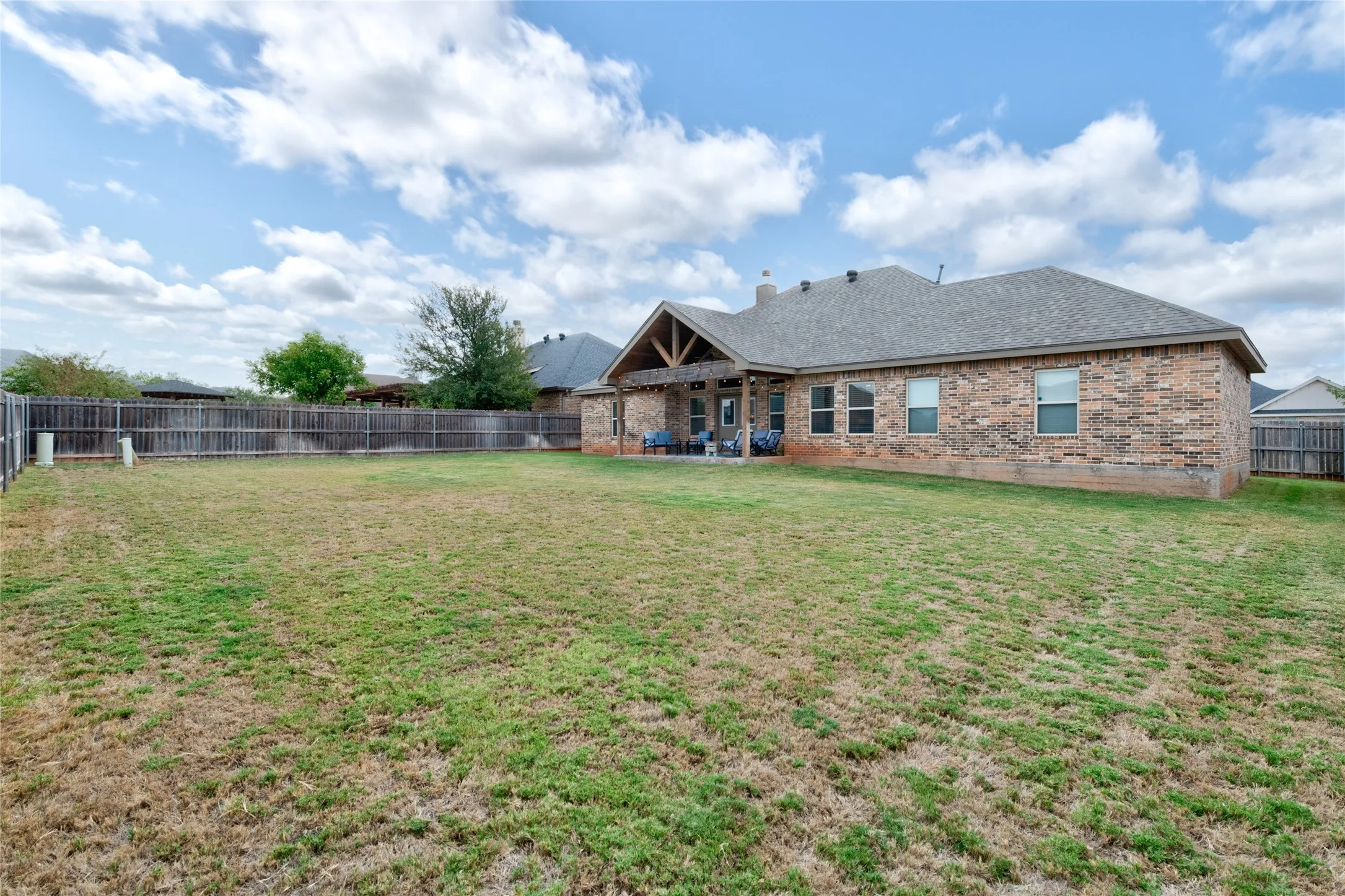 Single Family Residence For Sale in Taylor County , 3810 Kady Ridge, Abilene, Texas 79606, 4 Bedroom, 3 Bathroom, 2 Garage spaces, 2,340 Sqft, built in 2017, mls#21411458, Real Estate Agent in Abilene, Homes For Sale in Taylor county, Homes For Sale in Abilene, Realtor in Abilene Texas, Real Estate Brokerage Independent Realty Texas, Luminita Cordes Realtor