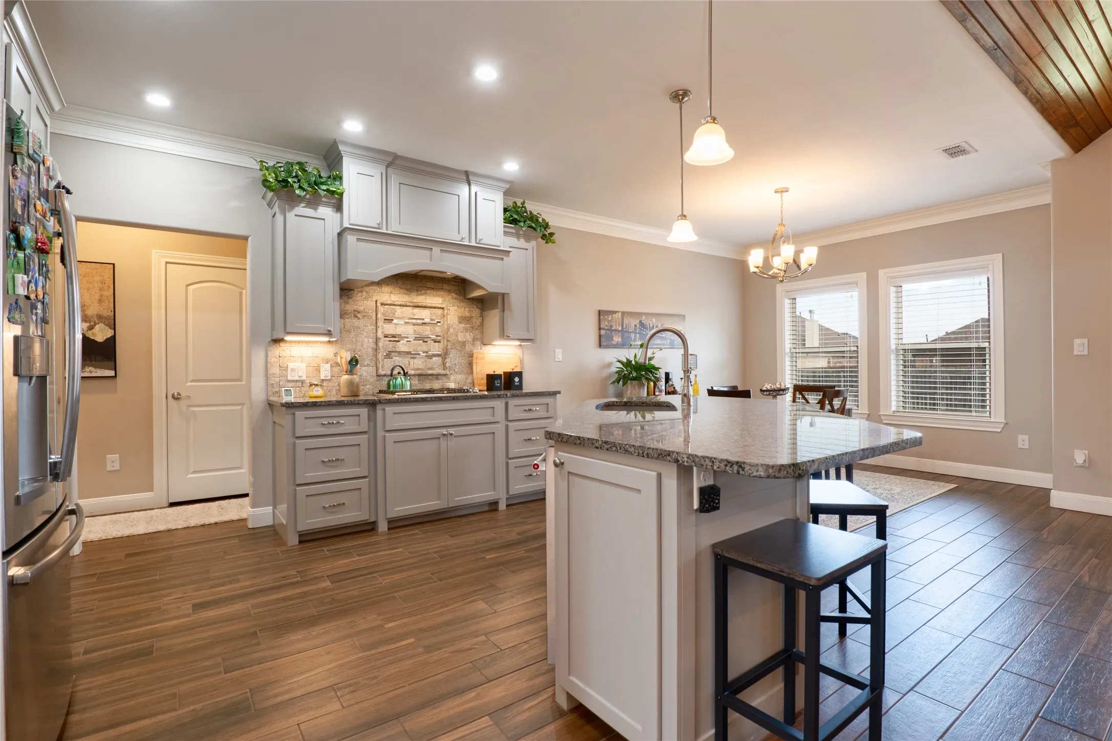 Single Family Residence For Sale in Taylor County , 3810 Kady Ridge, Abilene, Texas 79606, 4 Bedroom, 3 Bathroom, 2 Garage spaces, 2,340 Sqft, built in 2017, mls#21411458, Real Estate Agent in Abilene, Homes For Sale in Taylor county, Homes For Sale in Abilene, Realtor in Abilene Texas, Real Estate Brokerage Independent Realty Texas, Luminita Cordes Realtor