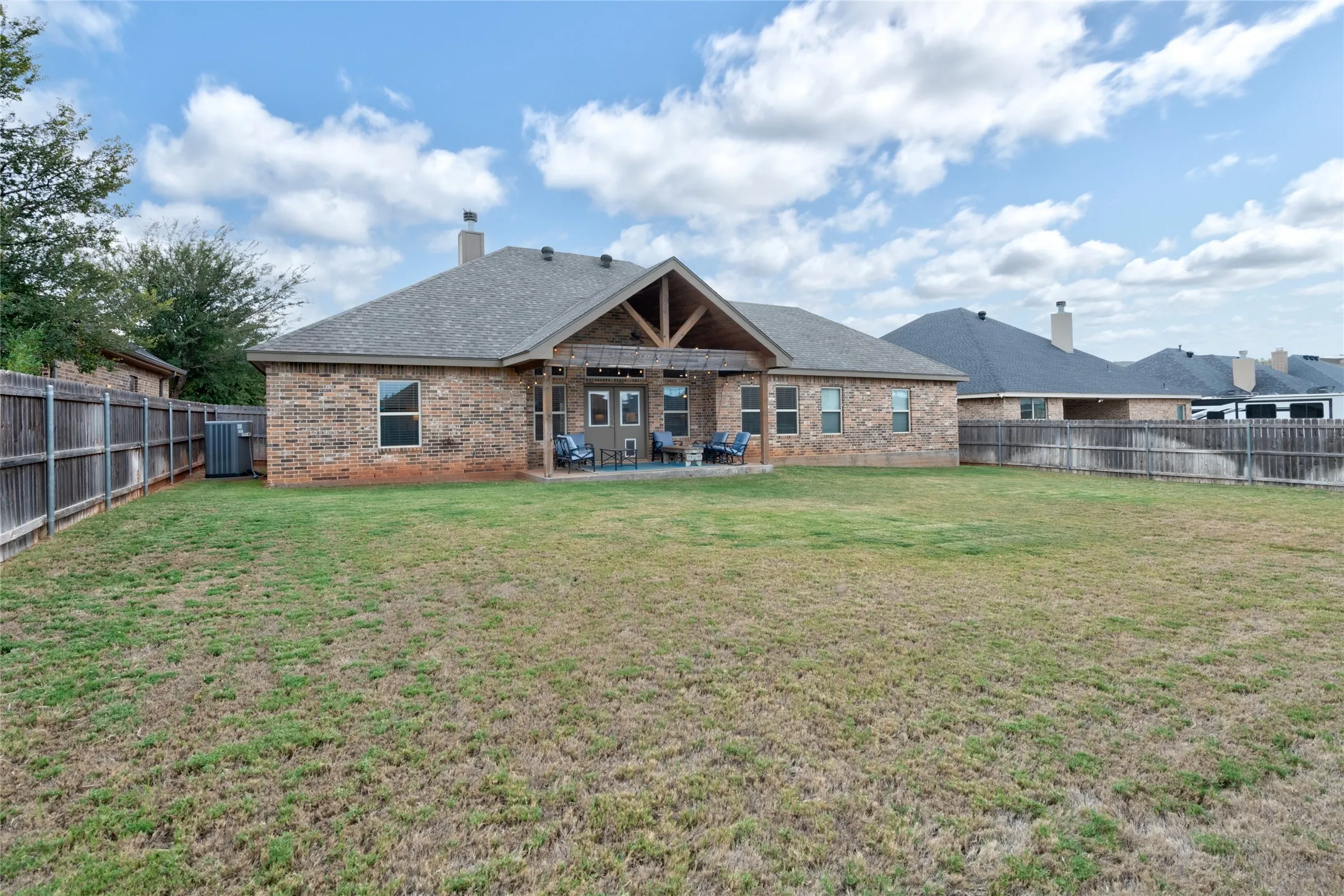 Single Family Residence For Sale in Taylor County , 3810 Kady Ridge, Abilene, Texas 79606, 4 Bedroom, 3 Bathroom, 2 Garage spaces, 2,340 Sqft, built in 2017, mls#21411458, Real Estate Agent in Abilene, Homes For Sale in Taylor county, Homes For Sale in Abilene, Realtor in Abilene Texas, Real Estate Brokerage Independent Realty Texas, Luminita Cordes Realtor