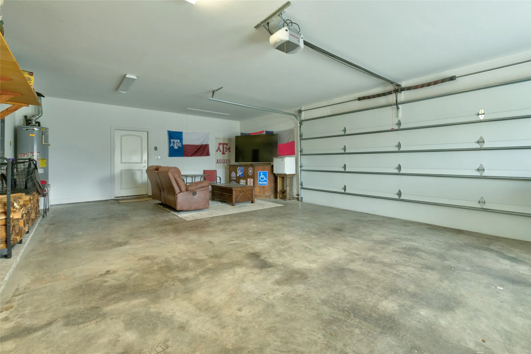 Single Family Residence For Sale in Taylor County , 3810 Kady Ridge, Abilene, Texas 79606, 4 Bedroom, 3 Bathroom, 2 Garage spaces, 2,340 Sqft, built in 2017, mls#21411458, Real Estate Agent in Abilene, Homes For Sale in Taylor county, Homes For Sale in Abilene, Realtor in Abilene Texas, Real Estate Brokerage Independent Realty Texas, Luminita Cordes Realtor