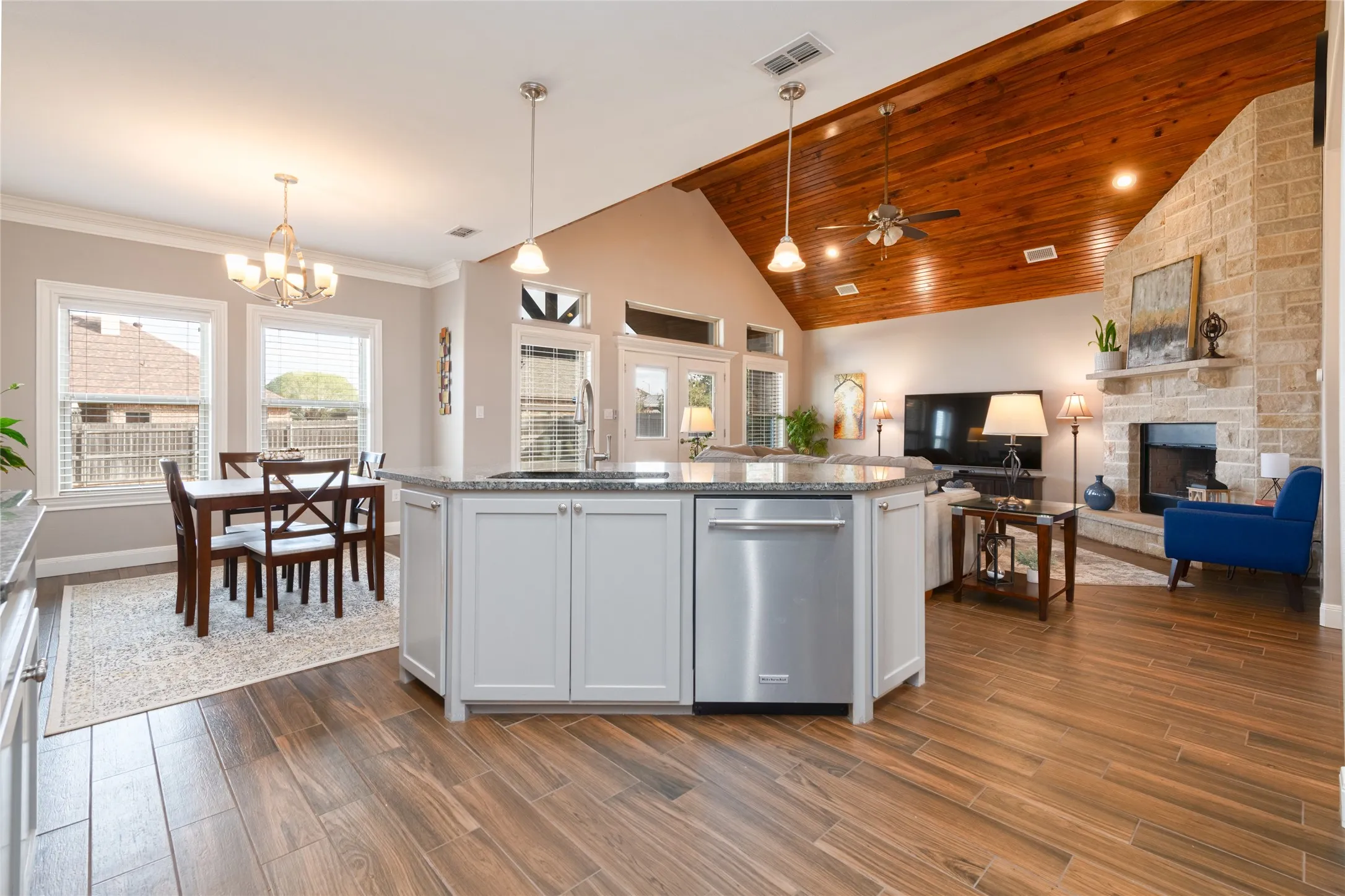 Single Family Residence For Sale in Taylor County , 3810 Kady Ridge, Abilene, Texas 79606, 4 Bedroom, 3 Bathroom, 2 Garage spaces, 2,340 Sqft, built in 2017, mls#21411458, Real Estate Agent in Abilene, Homes For Sale in Taylor county, Homes For Sale in Abilene, Realtor in Abilene Texas, Real Estate Brokerage Independent Realty Texas, Luminita Cordes Realtor