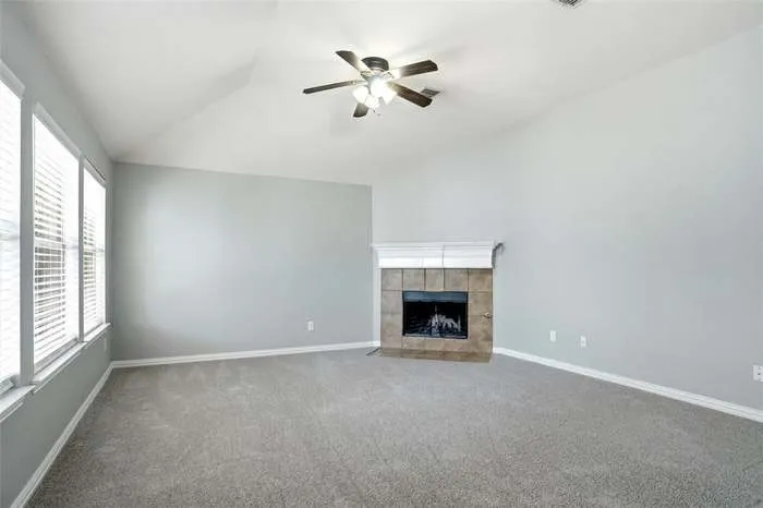 Single Family Residence For Rent in Denton County , 3305 Purdue Drive, Denton, Texas 76210, 4 Bedroom, 2 Bathroom, 2 Garage spaces, 1,942 Sqft, built in 2005, mls#21413223, Real Estate Agent in Denton, Homes For Rent in Denton county, Homes For Rent in Denton, Realtor in Denton Texas, Real Estate Brokerage Independent Realty Texas, Luminita Cordes Realtor
