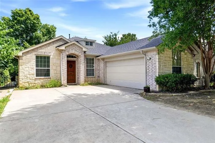 Single Family Residence For Rent