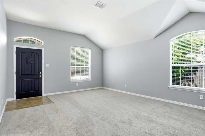 Single Family Residence For Rent in Denton County , 3305 Purdue Drive, Denton, Texas 76210, 4 Bedroom, 2 Bathroom, 2 Garage spaces, 1,942 Sqft, built in 2005, mls#21413223, Real Estate Agent in Denton, Homes For Rent in Denton county, Homes For Rent in Denton, Realtor in Denton Texas, Real Estate Brokerage Independent Realty Texas, Luminita Cordes Realtor