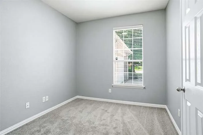 Single Family Residence For Rent in Denton County , 3305 Purdue Drive, Denton, Texas 76210, 4 Bedroom, 2 Bathroom, 2 Garage spaces, 1,942 Sqft, built in 2005, mls#21413223, Real Estate Agent in Denton, Homes For Rent in Denton county, Homes For Rent in Denton, Realtor in Denton Texas, Real Estate Brokerage Independent Realty Texas, Luminita Cordes Realtor