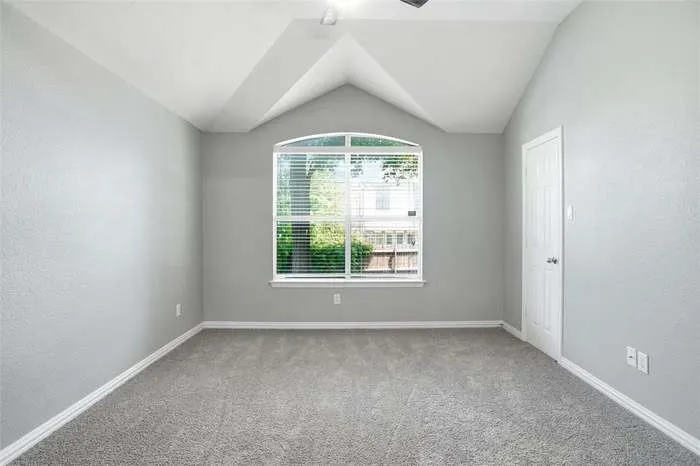 Single Family Residence For Rent in Denton County , 3305 Purdue Drive, Denton, Texas 76210, 4 Bedroom, 2 Bathroom, 2 Garage spaces, 1,942 Sqft, built in 2005, mls#21413223, Real Estate Agent in Denton, Homes For Rent in Denton county, Homes For Rent in Denton, Realtor in Denton Texas, Real Estate Brokerage Independent Realty Texas, Luminita Cordes Realtor