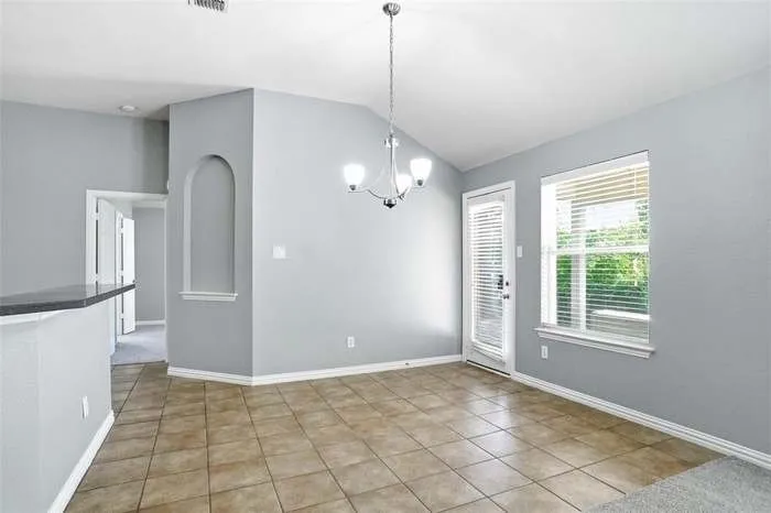 Single Family Residence For Rent in Denton County , 3305 Purdue Drive, Denton, Texas 76210, 4 Bedroom, 2 Bathroom, 2 Garage spaces, 1,942 Sqft, built in 2005, mls#21413223, Real Estate Agent in Denton, Homes For Rent in Denton county, Homes For Rent in Denton, Realtor in Denton Texas, Real Estate Brokerage Independent Realty Texas, Luminita Cordes Realtor