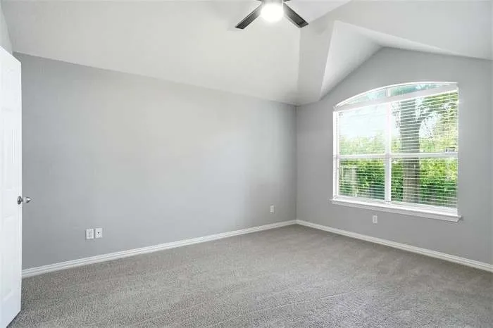 Single Family Residence For Rent in Denton County , 3305 Purdue Drive, Denton, Texas 76210, 4 Bedroom, 2 Bathroom, 2 Garage spaces, 1,942 Sqft, built in 2005, mls#21413223, Real Estate Agent in Denton, Homes For Rent in Denton county, Homes For Rent in Denton, Realtor in Denton Texas, Real Estate Brokerage Independent Realty Texas, Luminita Cordes Realtor