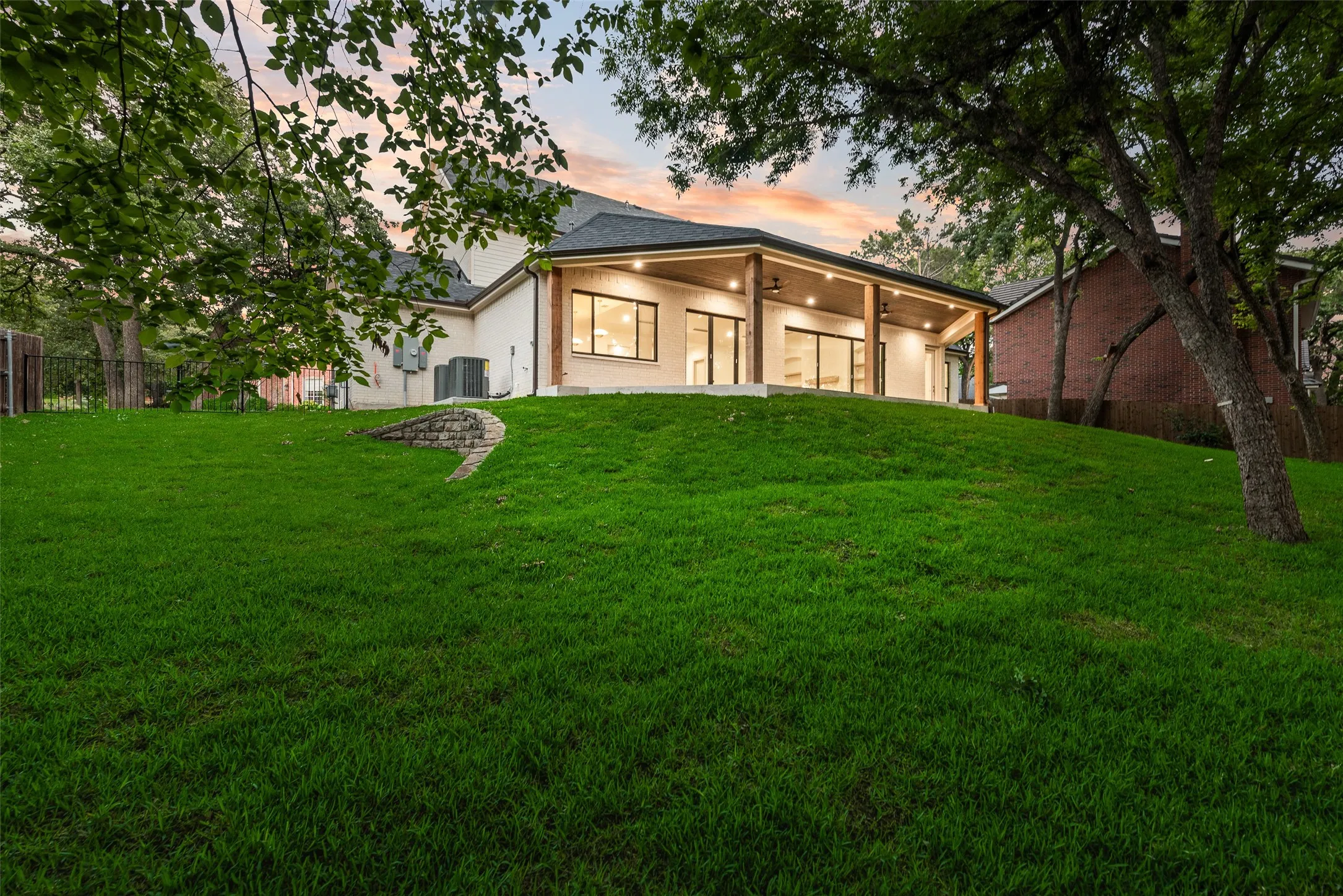 Single Family Residence For Sale in Denton County , 10 Brook Hollow Lane, Trophy Club, Texas 76262, 5 Bedroom, 5 Bathroom, 3 Garage spaces, 4,790 Sqft, built in 2026, mls#21413333, Real Estate Agent in Trophy Club, Homes For Sale in Denton county, Homes For Sale in Trophy Club, Realtor in Trophy Club Texas, Real Estate Brokerage Independent Realty Texas, Luminita Cordes Realtor