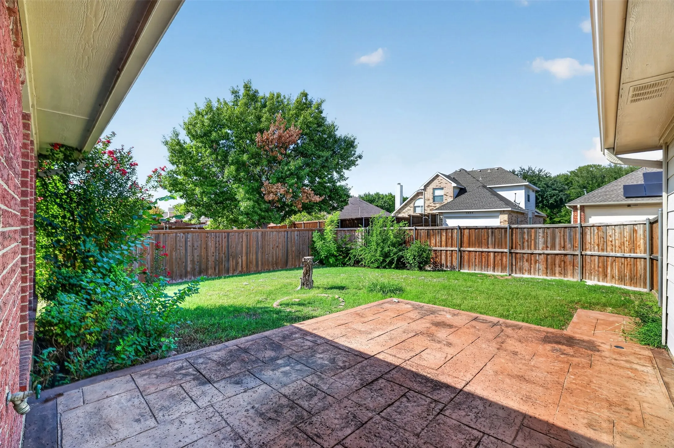 Single Family Residence For Sale in Collin County , 3409 Bluegrass Drive, Plano, Texas 75074, 3 Bedroom, 2 Bathroom, 2 Garage spaces, 1,815 Sqft, built in 2001, mls#21412616, Real Estate Agent in Plano, Homes For Sale in Collin county, Homes For Sale in Plano, Realtor in Plano Texas, Real Estate Brokerage Independent Realty Texas, Luminita Cordes Realtor
