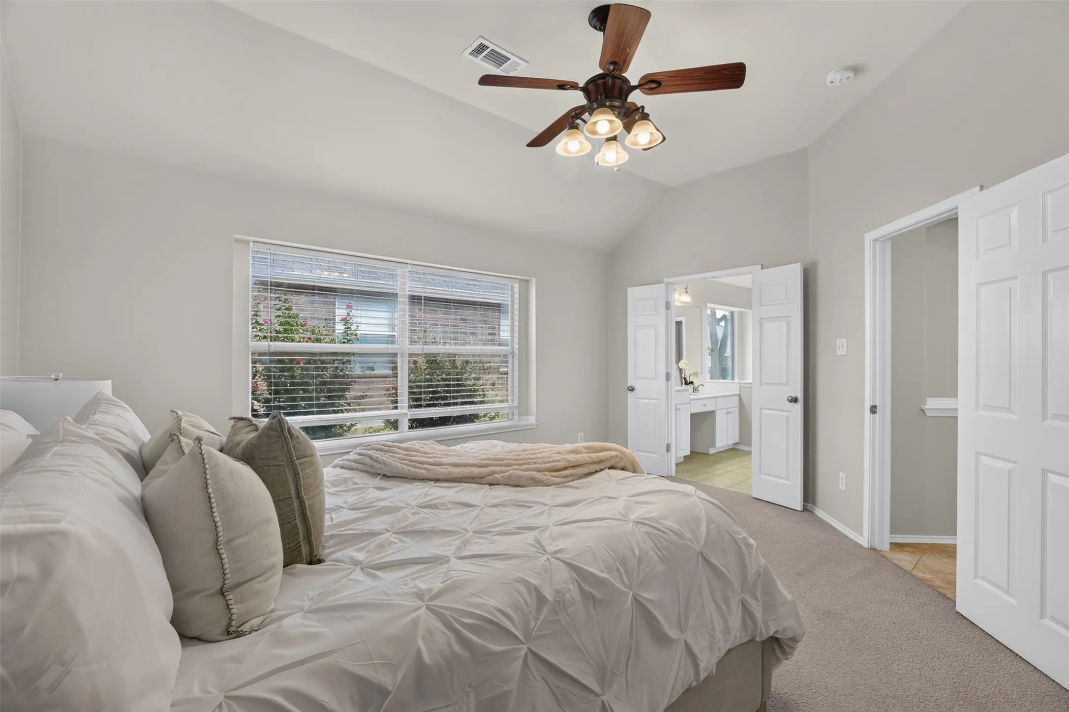 Single Family Residence For Sale in Collin County , 3409 Bluegrass Drive, Plano, Texas 75074, 3 Bedroom, 2 Bathroom, 2 Garage spaces, 1,815 Sqft, built in 2001, mls#21412616, Real Estate Agent in Plano, Homes For Sale in Collin county, Homes For Sale in Plano, Realtor in Plano Texas, Real Estate Brokerage Independent Realty Texas, Luminita Cordes Realtor