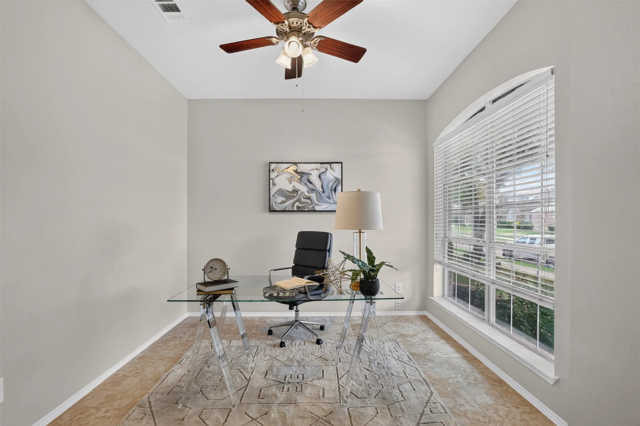Single Family Residence For Sale in Collin County , 3409 Bluegrass Drive, Plano, Texas 75074, 3 Bedroom, 2 Bathroom, 2 Garage spaces, 1,815 Sqft, built in 2001, mls#21412616, Real Estate Agent in Plano, Homes For Sale in Collin county, Homes For Sale in Plano, Realtor in Plano Texas, Real Estate Brokerage Independent Realty Texas, Luminita Cordes Realtor