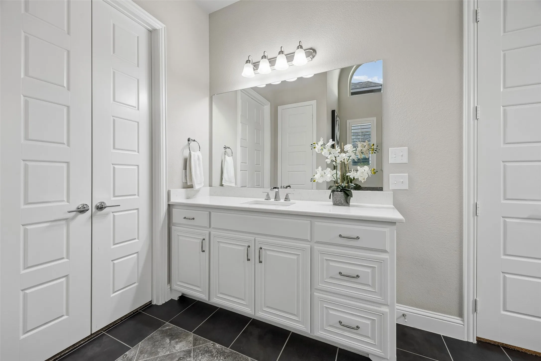 Single Family Residence For Sale in Collin County , 1306 Cypress Creek Way, Celina, Texas 75009, 4 Bedroom, 4 Bathroom, 3 Garage spaces, 3,319 Sqft, built in 2015, mls#21411665, Real Estate Agent in Celina, Homes For Sale in Collin county, Homes For Sale in Celina, Realtor in Celina Texas, Real Estate Brokerage Independent Realty Texas, Luminita Cordes Realtor